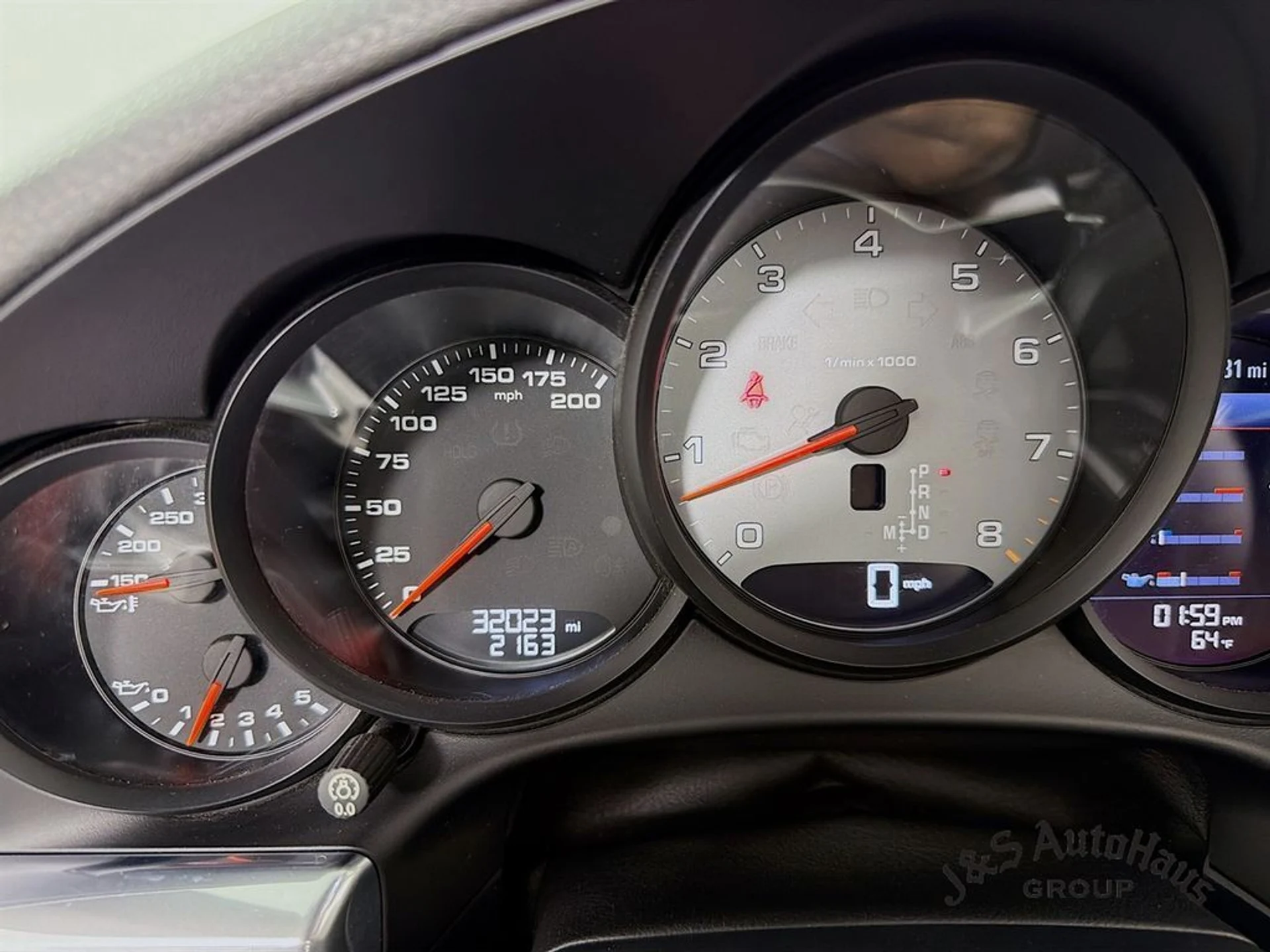 mph014_8919065_g46m8cy258hkzxzfe1tc5nbnq5m2_19792448e6