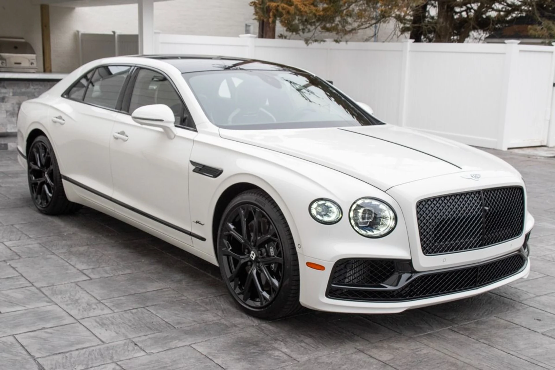 mph014_892439953_Used_2024_Bentley_Flying_Spur_Speed_1712782200_6abb3f12a3