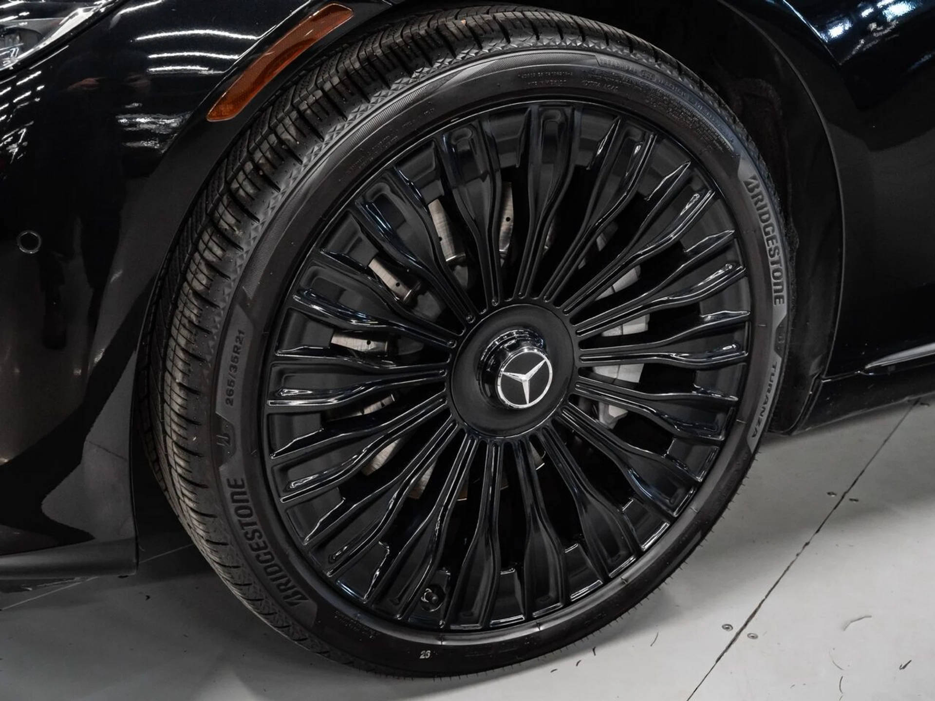 mph014_894139064_mercedes_benz_s_class_2023_d8dab03678