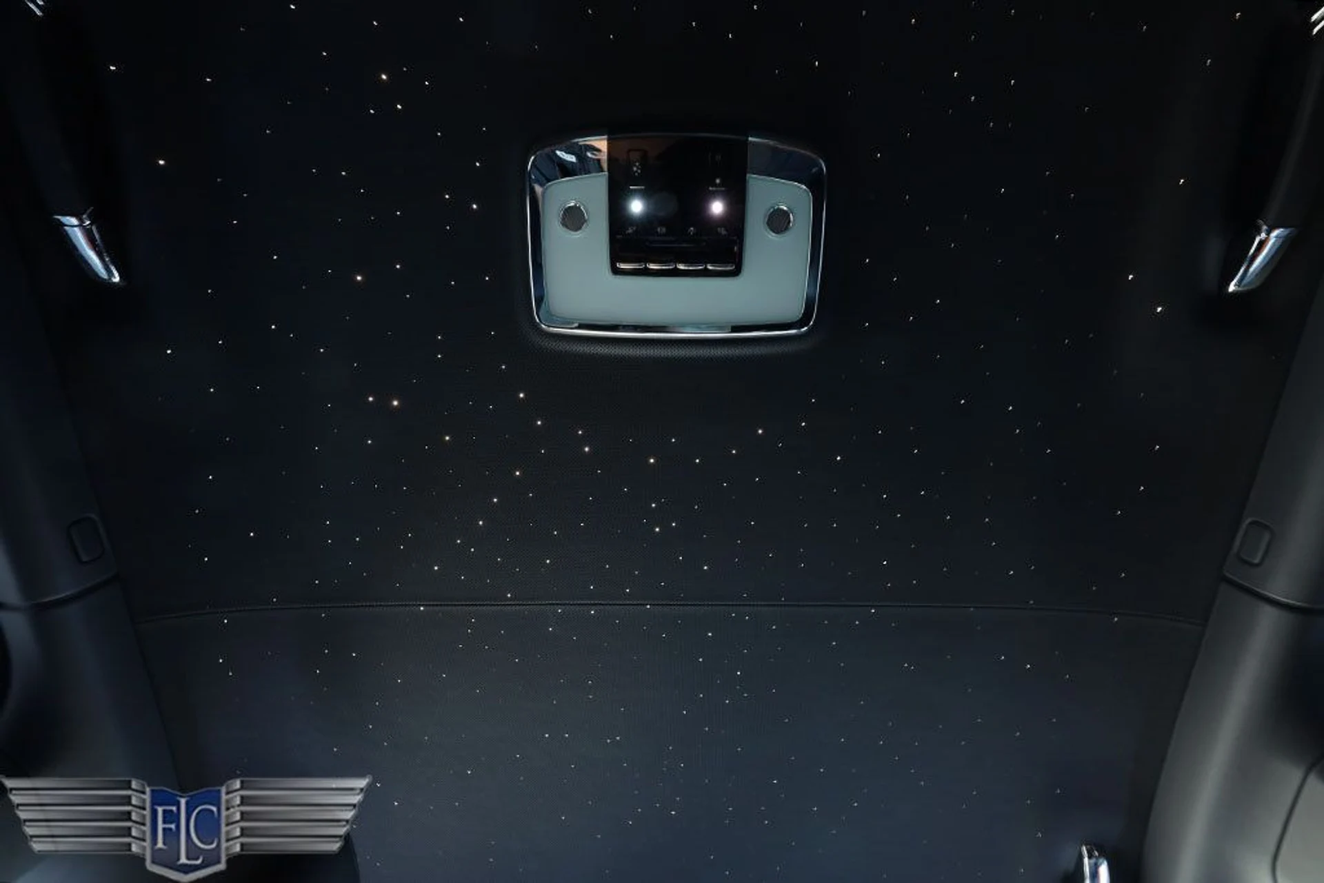 mph014_894951102_used_2022_rolls_royce_cullinan_sportutility_6305_22954995_15_1024_ddcc47090f