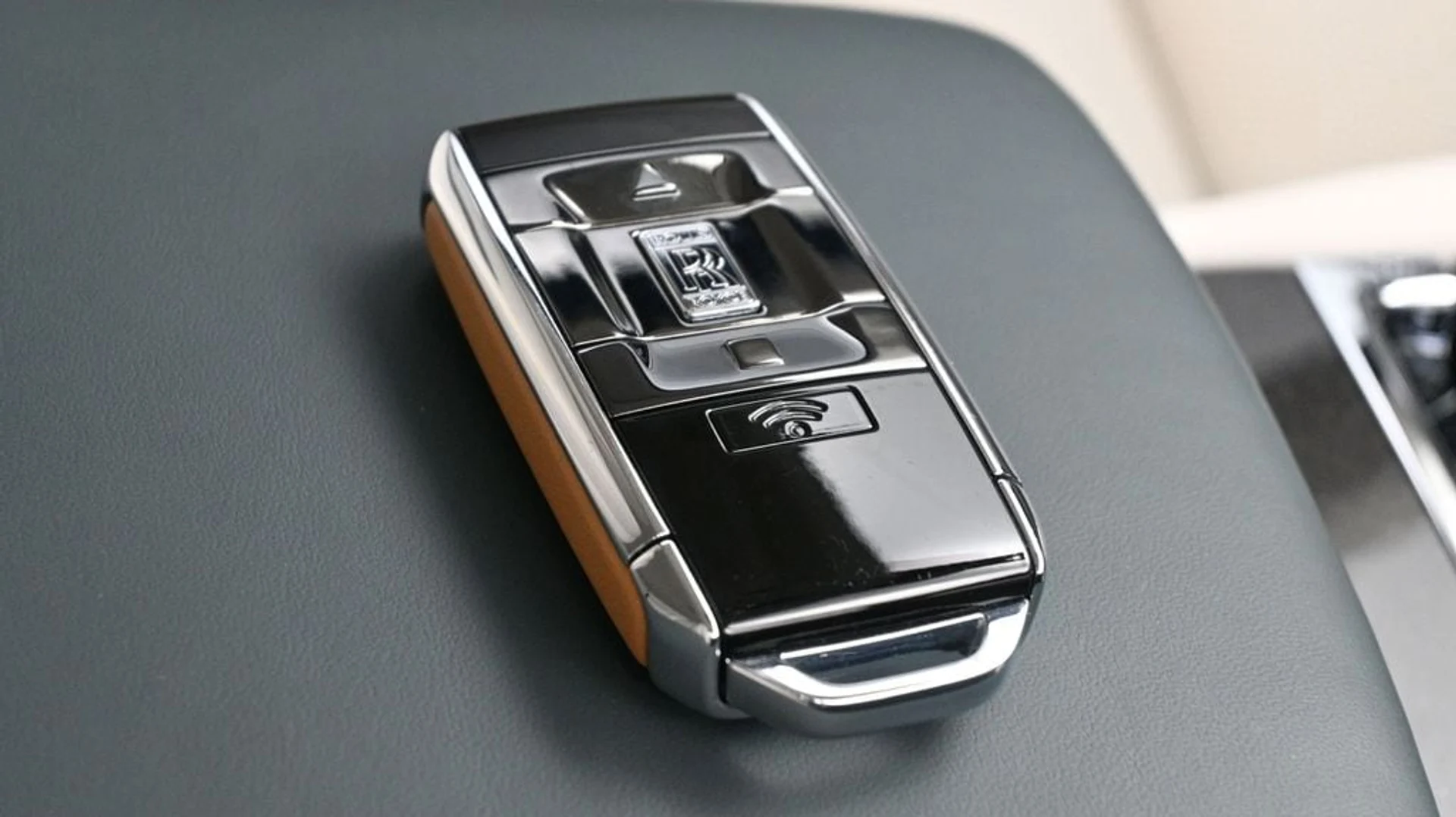 mph014_895784098_868cafeb3f7922017fd7f9f8a2159991x_406afd7486