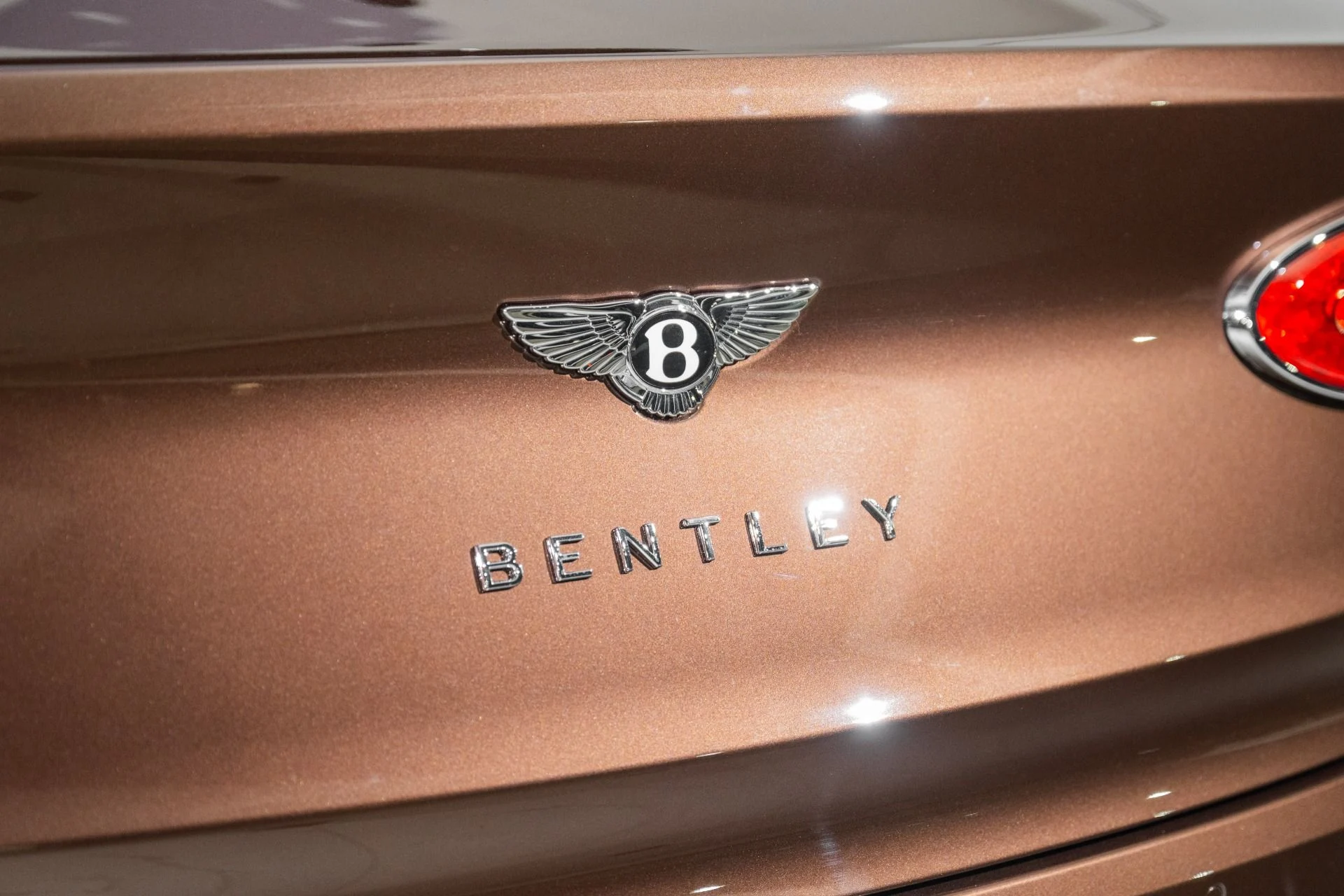 mph014_903041984_Used_2025_Bentley_Bentayga_EWB_Mulliner_1762964457_3764899e51
