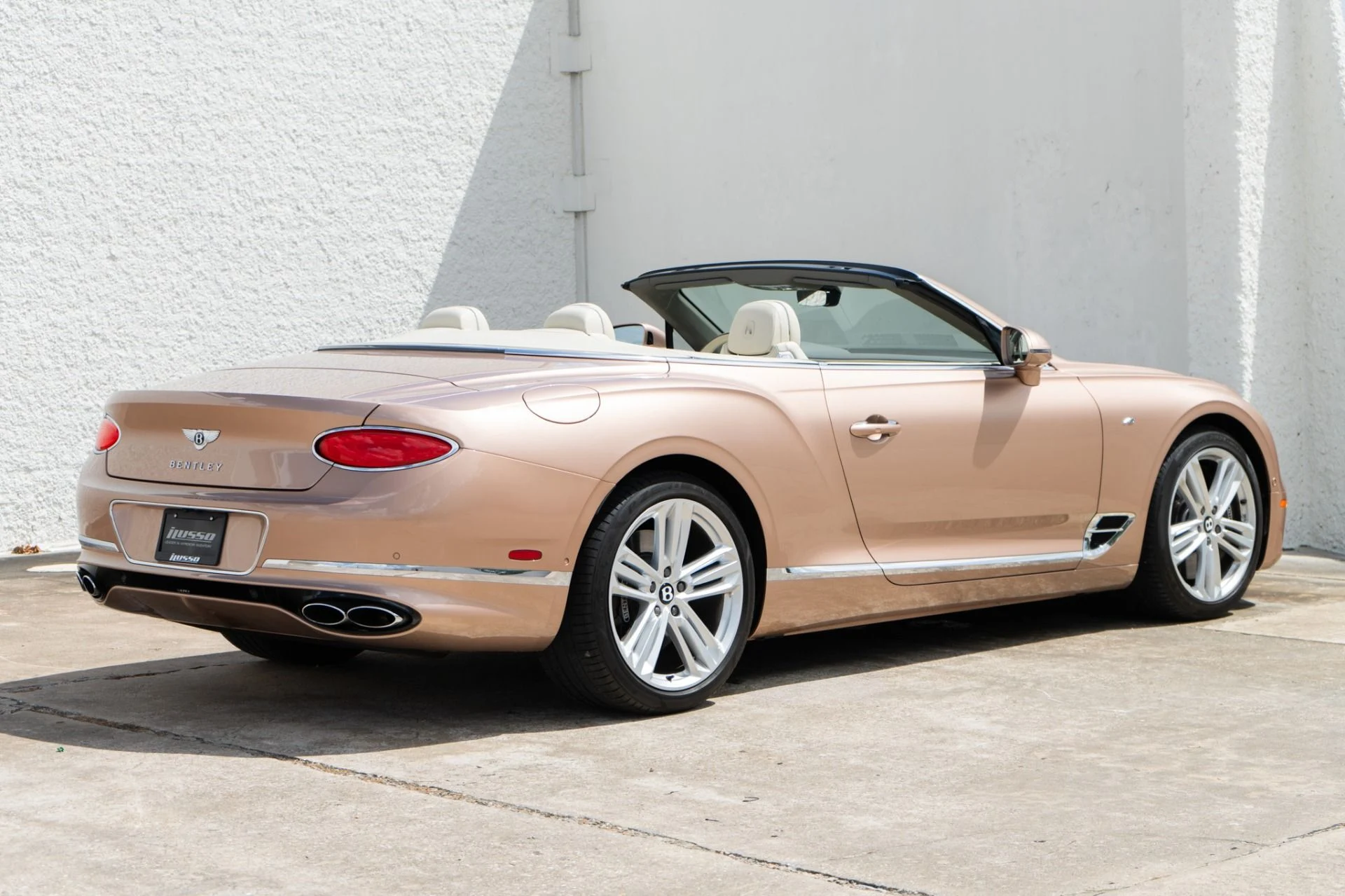 mph014_904237544_Used_2022_Bentley_Continental_GTC_V8_1789509721_f1390e2cd6