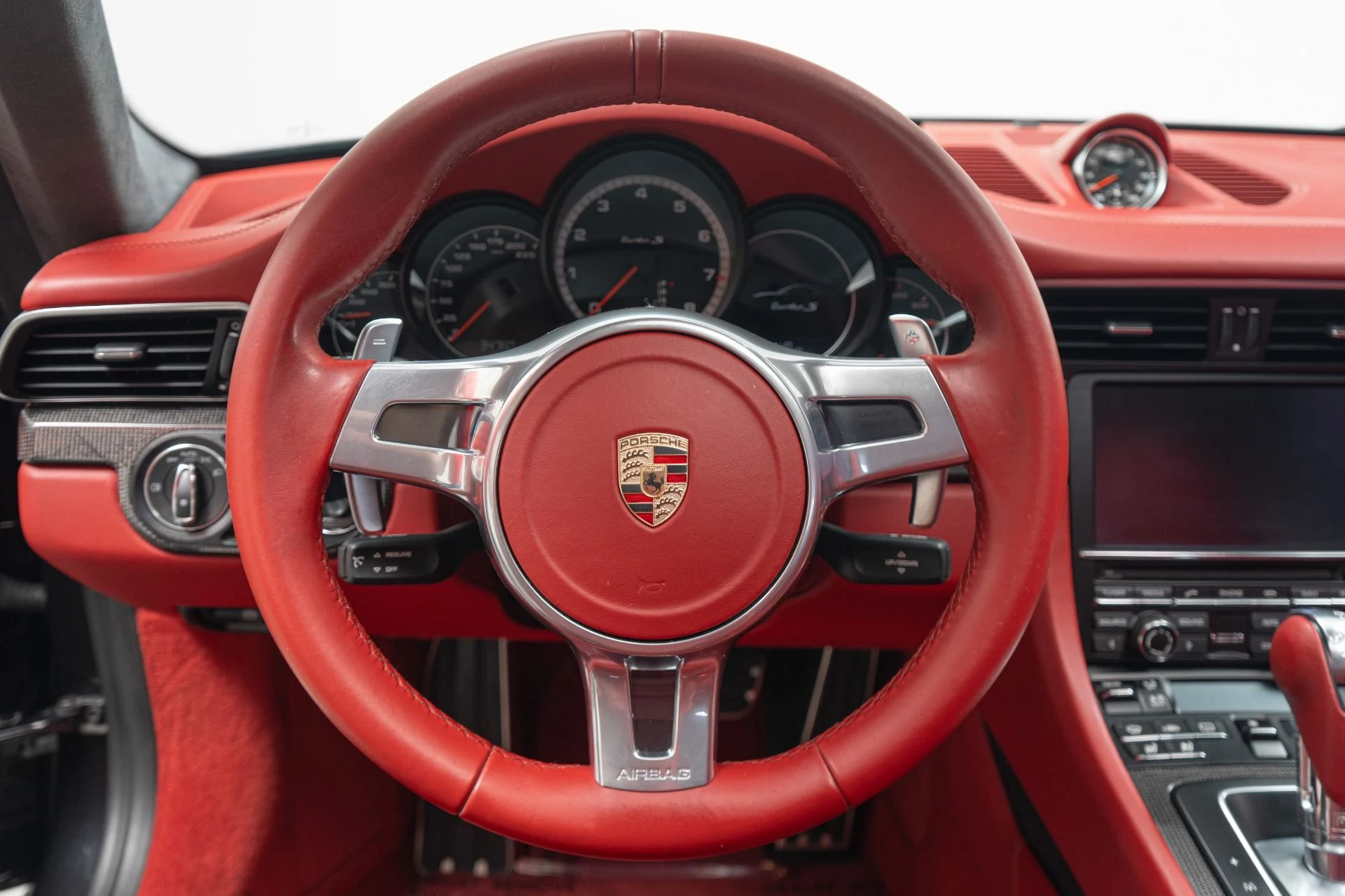 mph014_904836514_Used_2014_Porsche_911_Turbo_S_560_Horsepower_Natural_Leather_Heated_and_Ventilated_Seats_1776369392_392282cd24