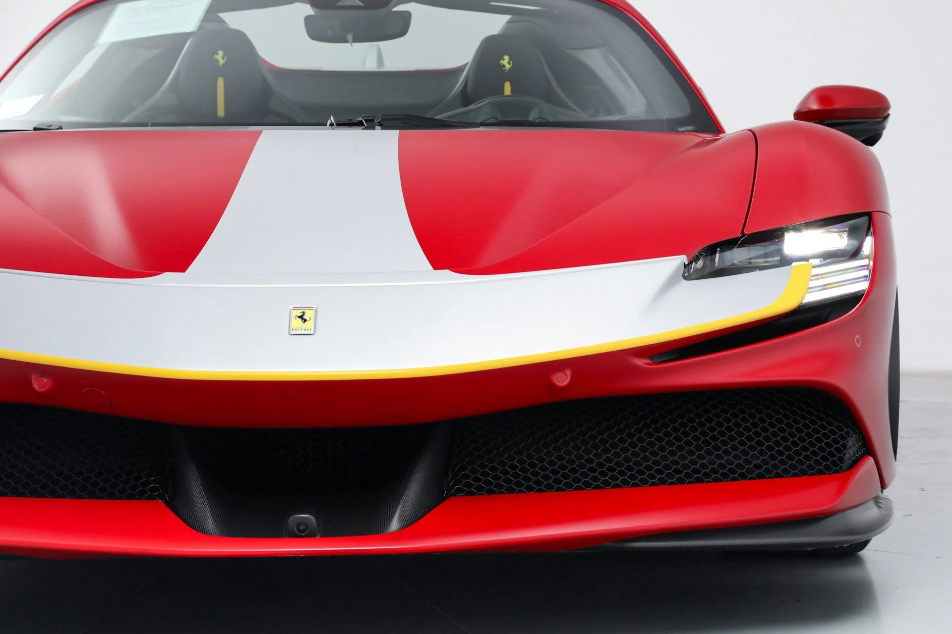 mph014_904881602_d28db9d0778d3a8de1769c5efa0b23e8_d704e9dabc