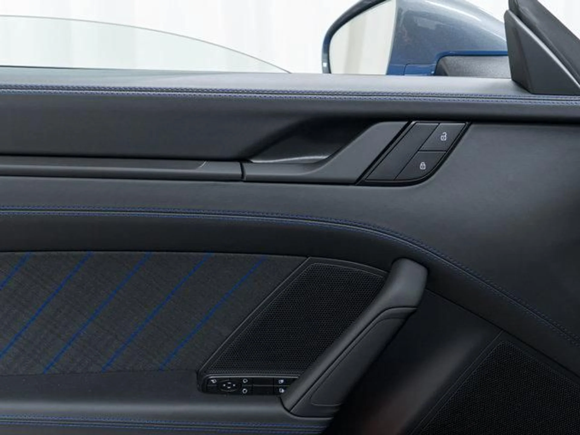 mph014_906048749_g_O8_Imli_Q_Oul0w4tdqobs_Rmog_VA_a2b785486b