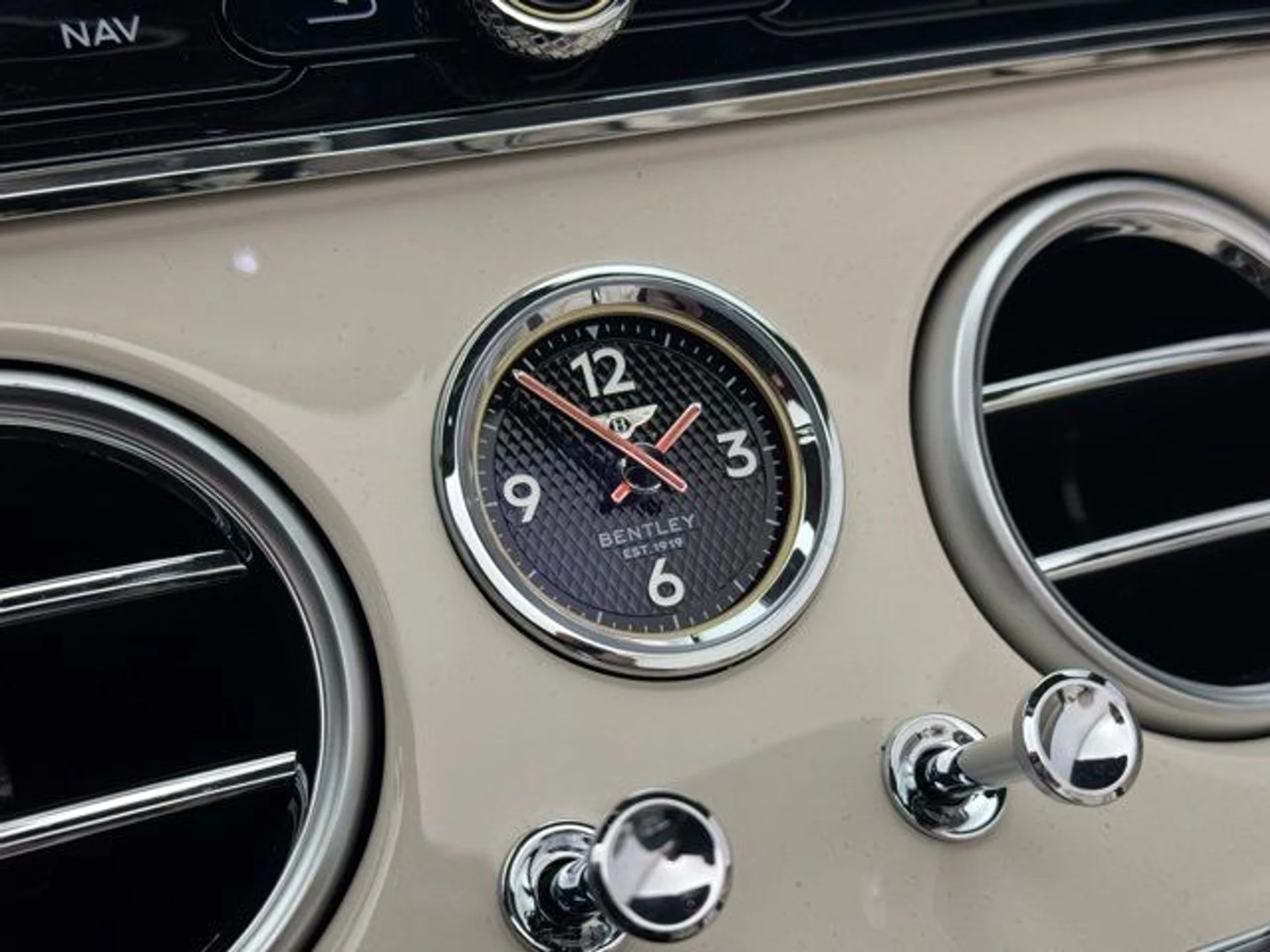 mph014_908701852_lumedom2awg4mja63kwqdmlk554f_4e98e9f0fb