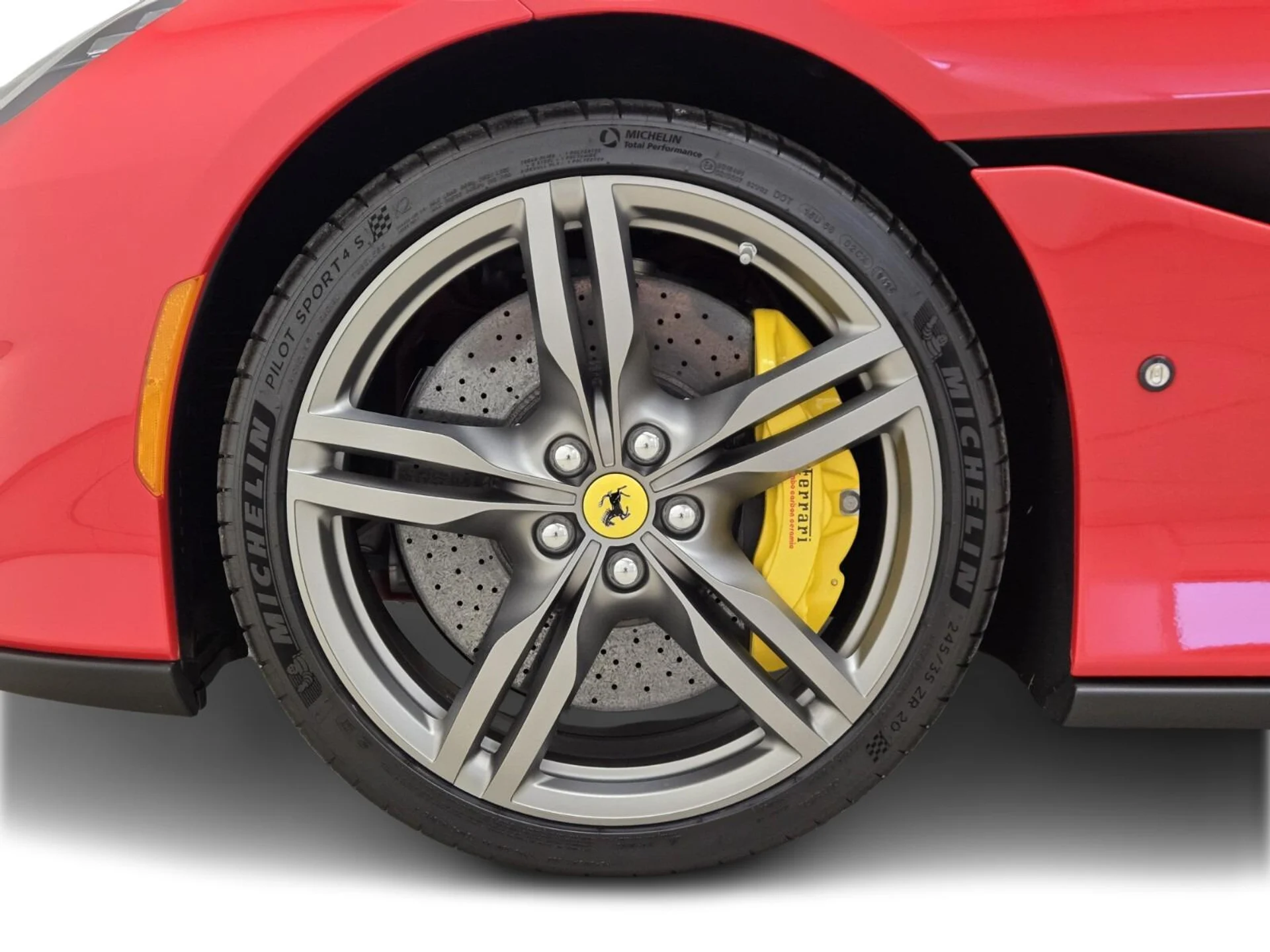 mph014_908909975_Used_2019_Ferrari_Portofino_1753251664_6433376179