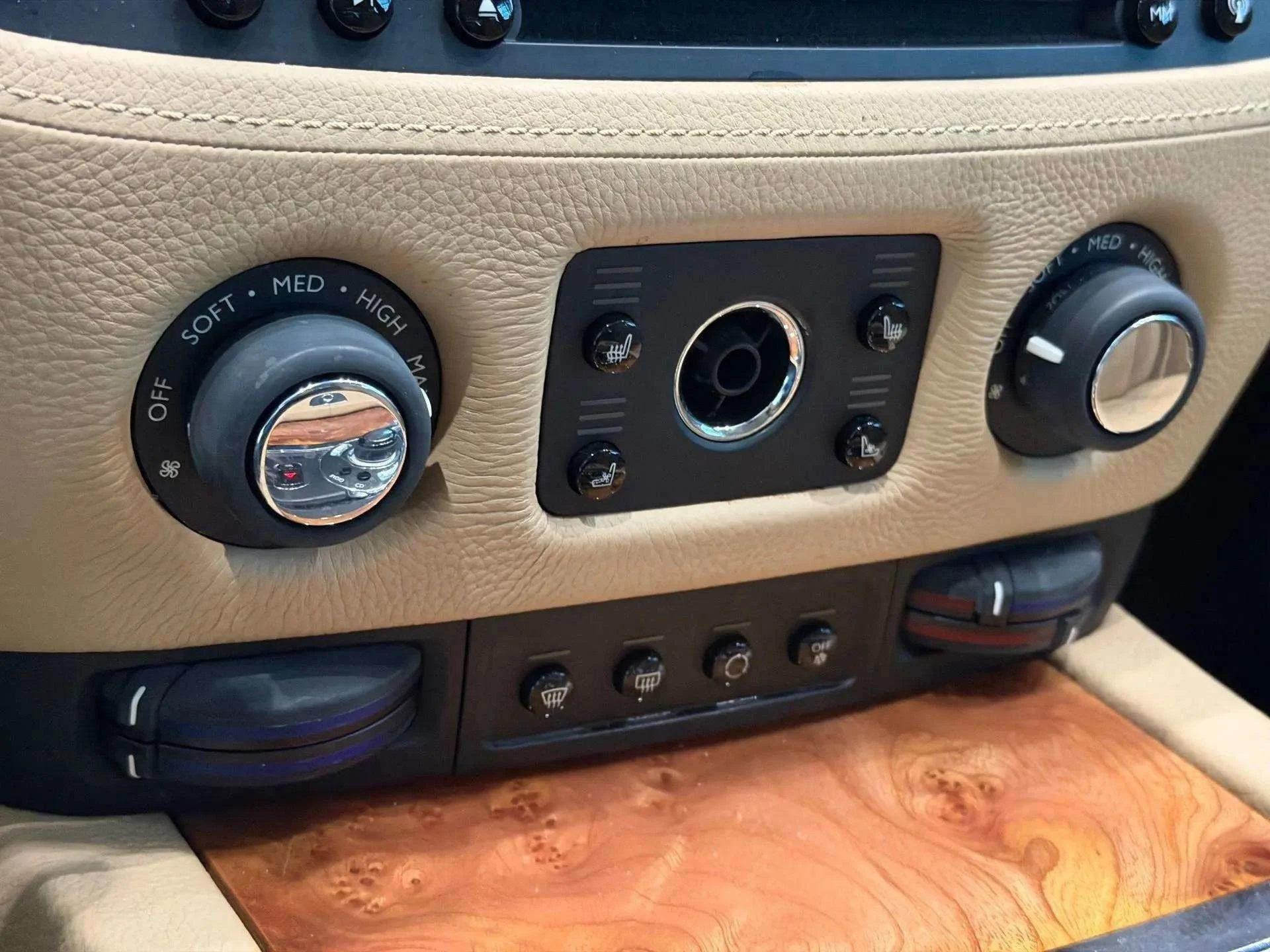 mph014_923745745_6f9b0d74bdc043b0afaeb5d23faa1018_c223aaa620