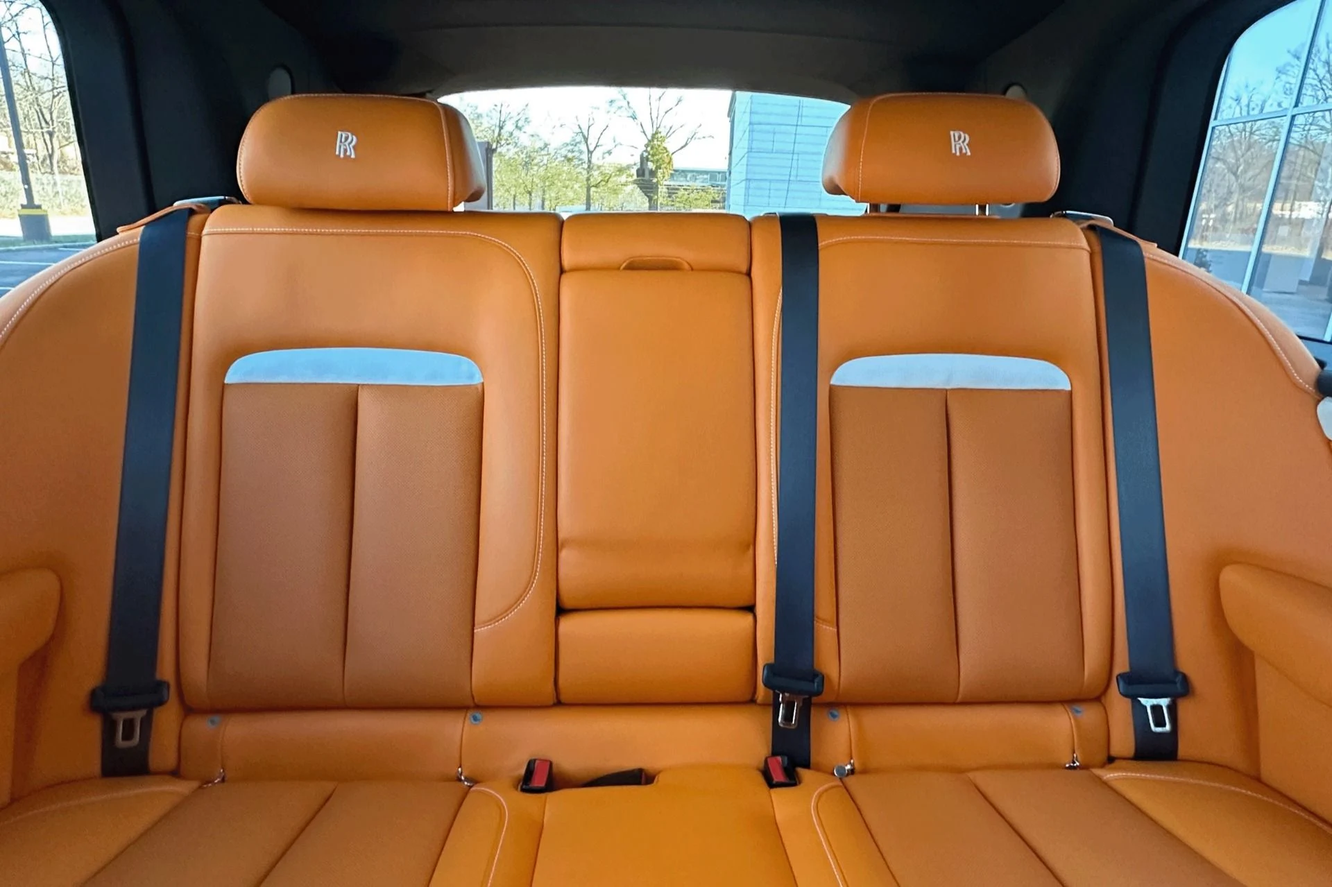 mph014_931104532_Used_2024_Rolls_Royce_Cullinan_1764747349_d7dc42d666