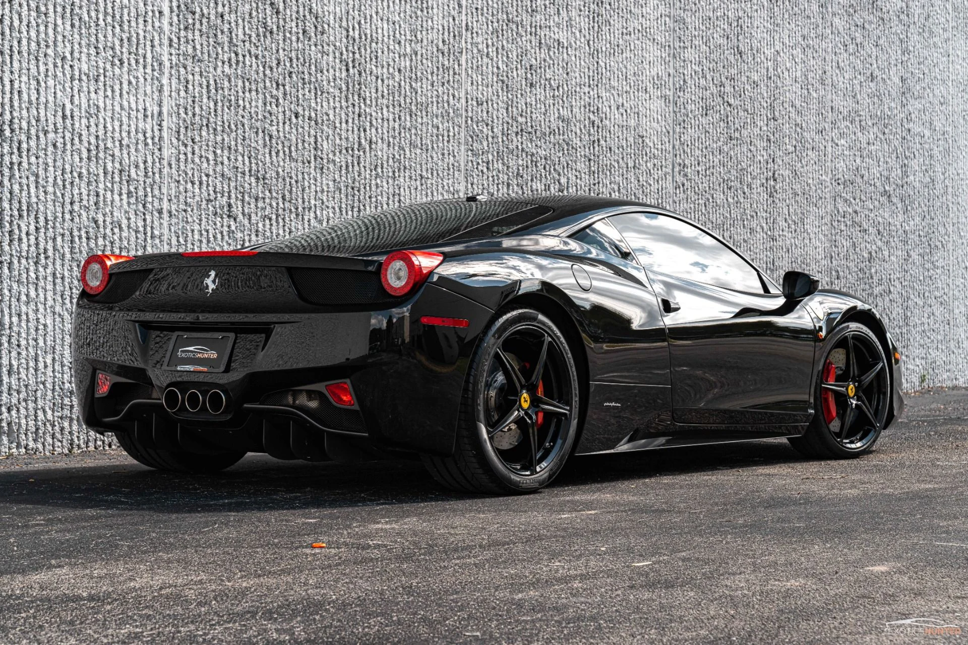 mph014_941205077_Used_2011_Ferrari_458_Italia_w_Carbon_Interior_Front_Lift_Reverse_Camera_1719509200_4aed2e7b01