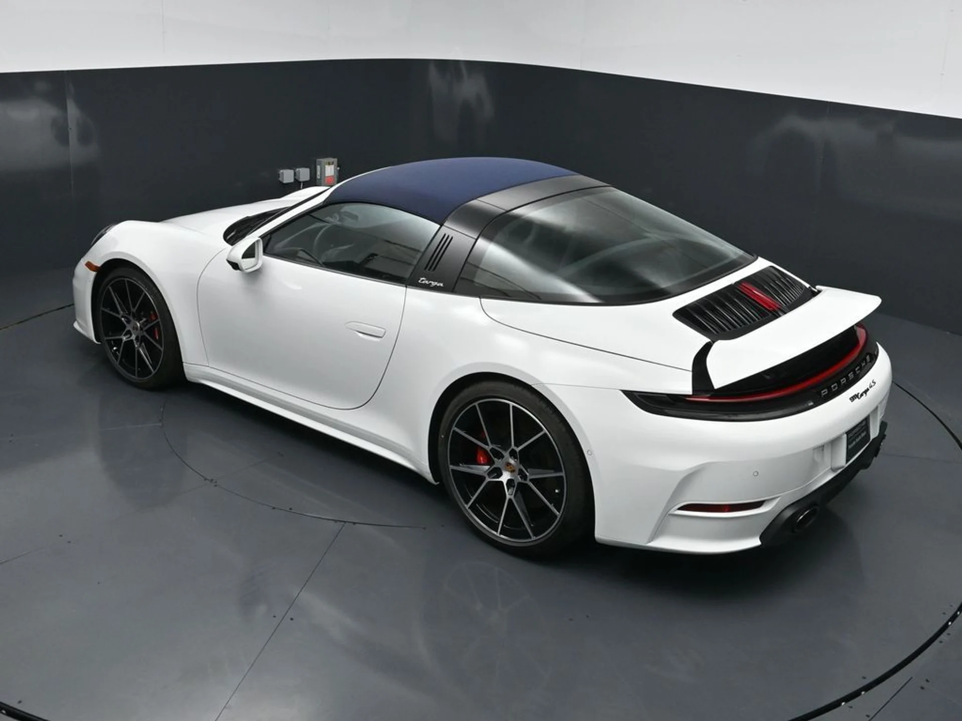 mph014_951698903_f7e8f9d67afe47e653c0fca78dbf102ax_8d8948eb53