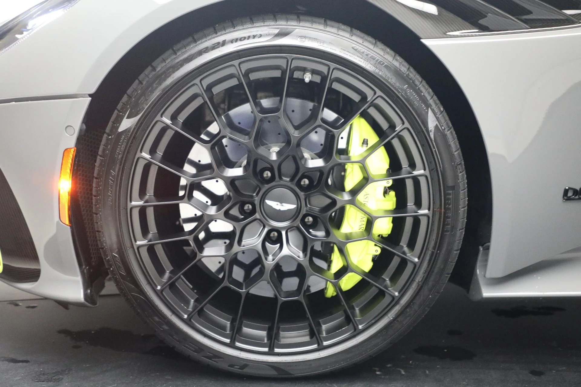mph014_952506699_Used_2023_Aston_Martin_DBS_770_Ultimate_1786363401_cb1085edd7
