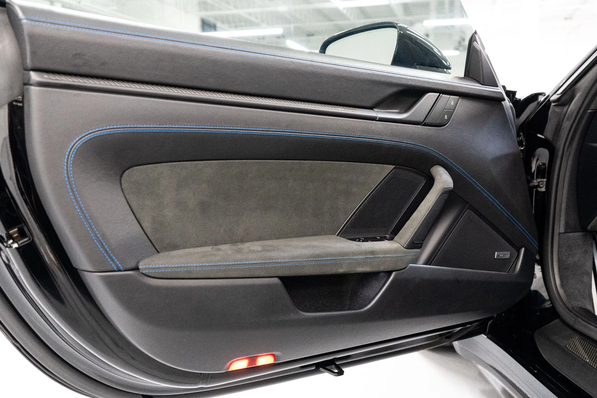 mph014_955757489_Used_2022_Porsche_911_GT_3_1766000897_f104d6e060