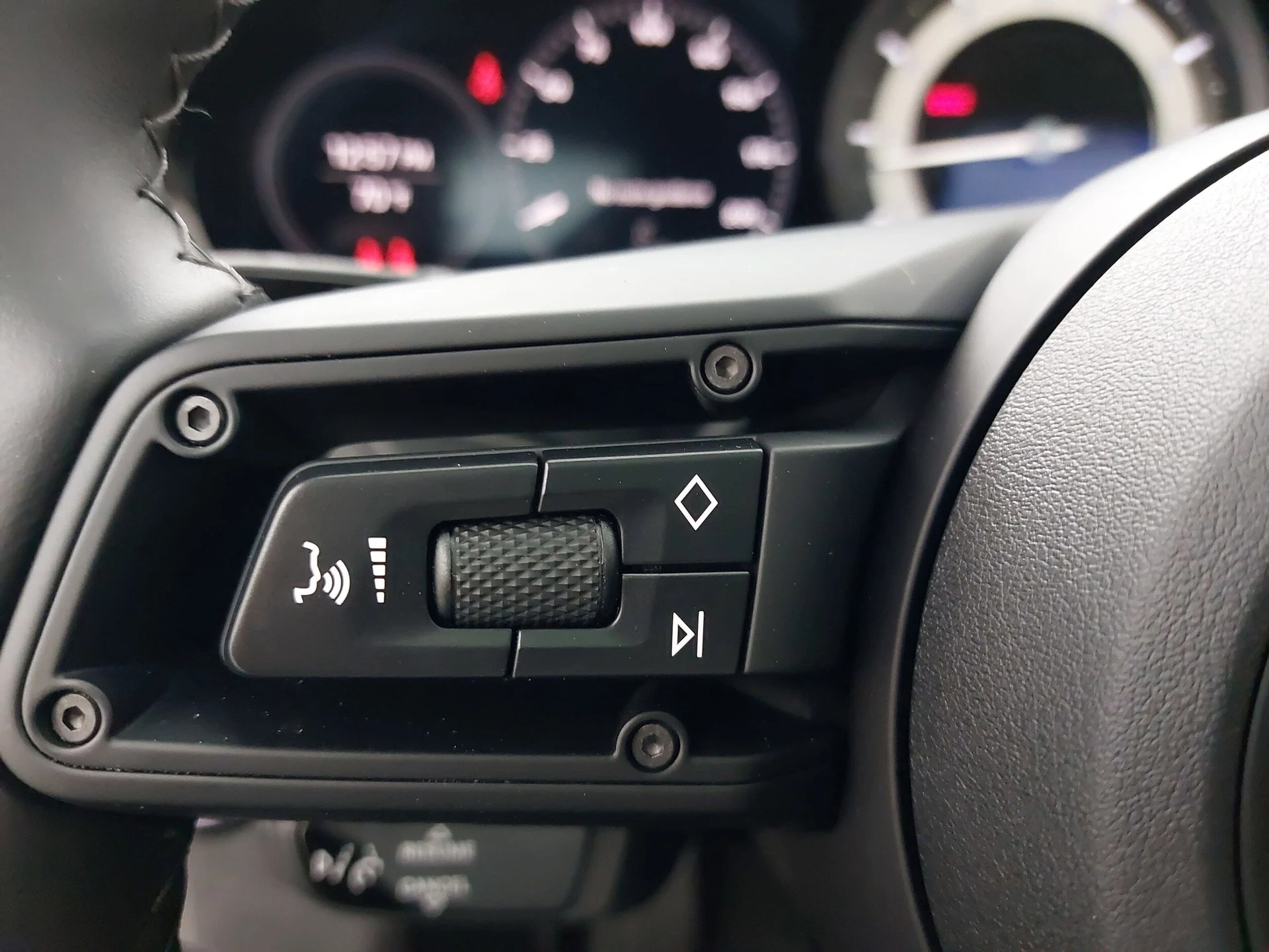 mph014_962348186_9872d449d6346b6b08c4bd9065ee4bc9x_f1d5925944