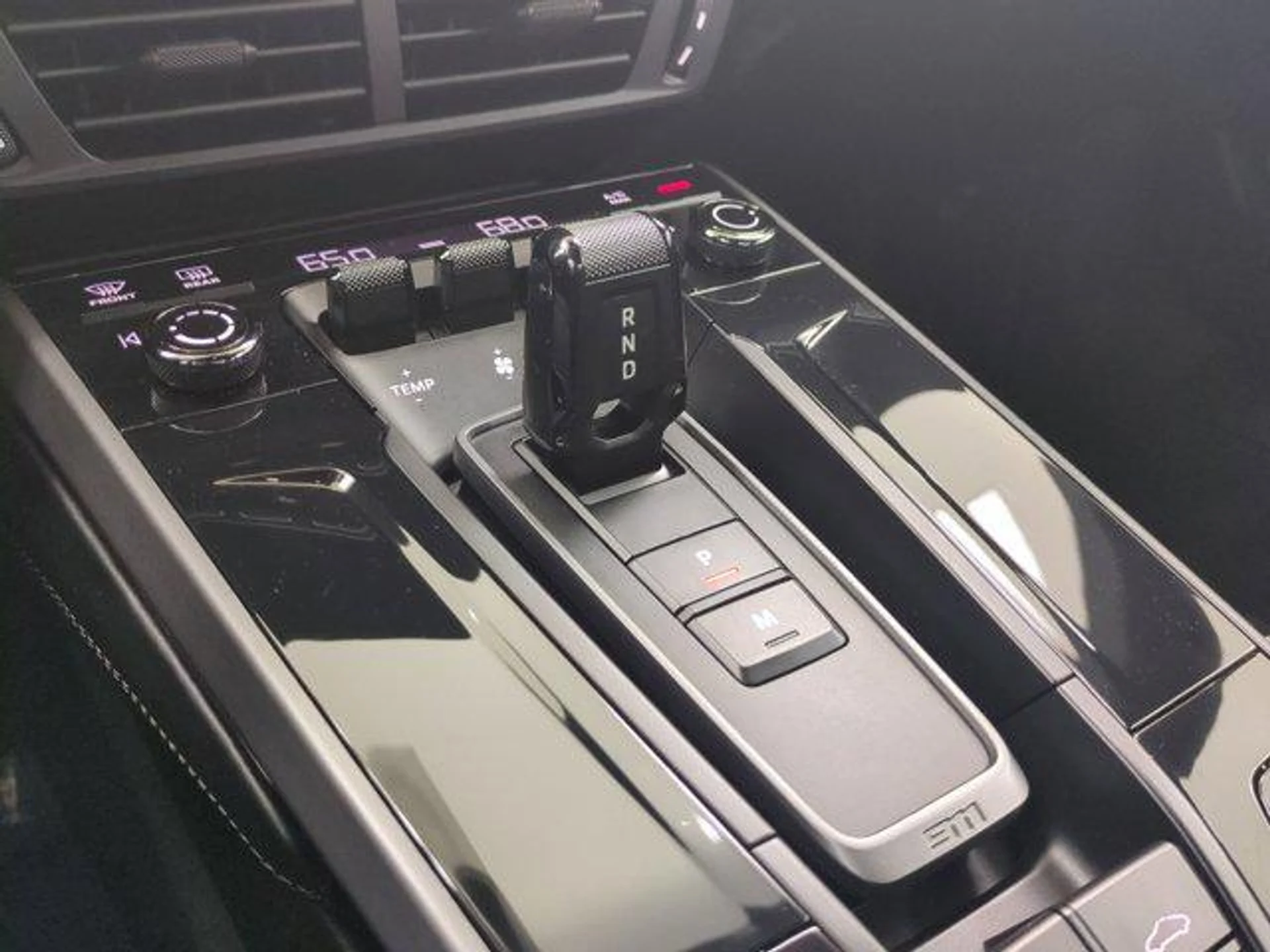 mph014_96448120_s_UIT_Bjbk_P_Mzr_E_Rzx6o5d_H2_HV_98_da3812978c