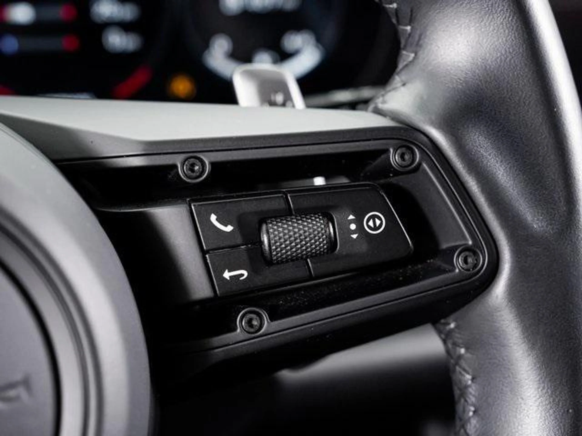 mph014_971631942_7_J_Qr3laef_J_Bw_P_Bei_M1_Hd0_O_Jkv_U_987cb63512