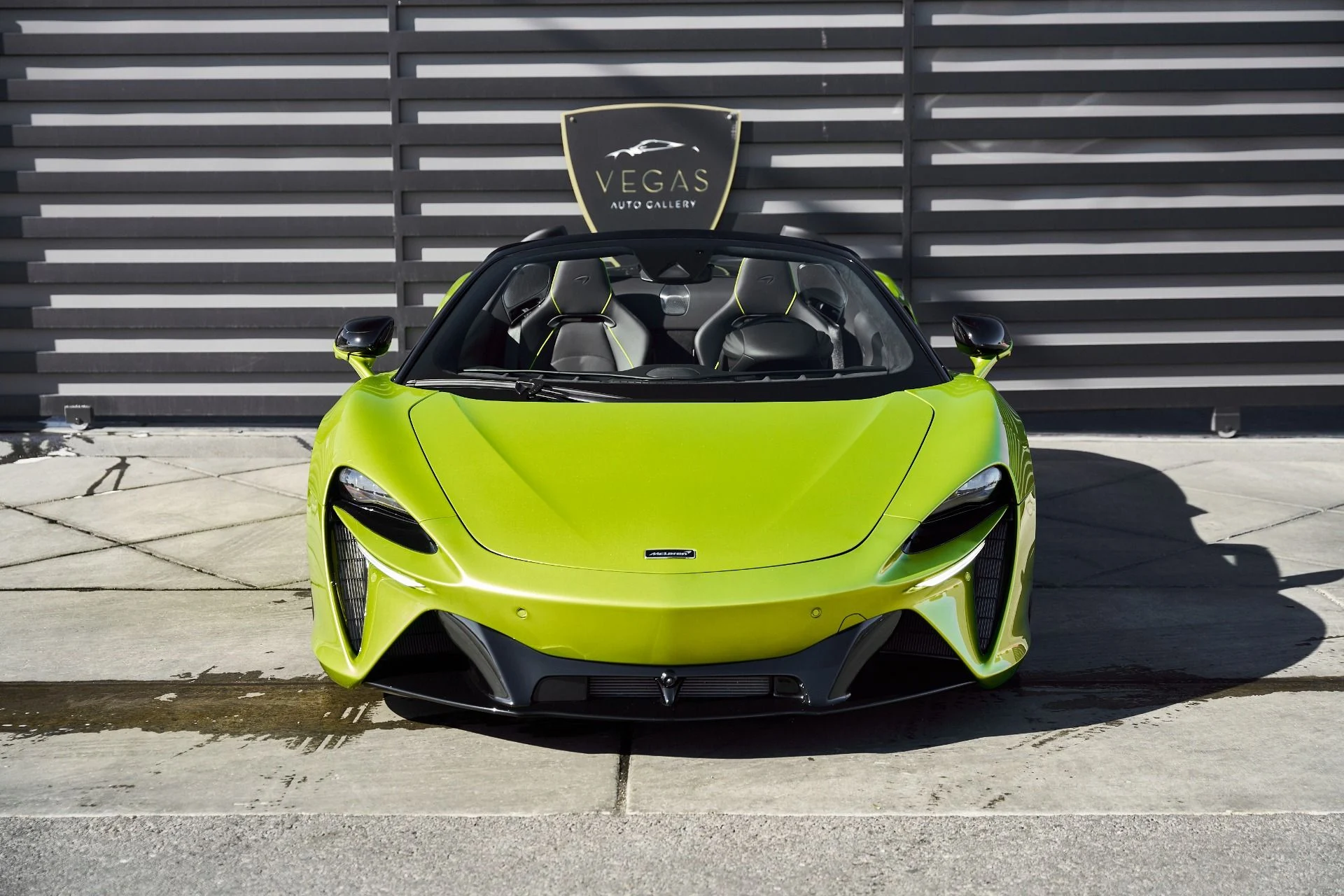 mph014_974257565_Used_2025_Mc_Laren_Artura_Tech_Lux_1769825820_2952492e38