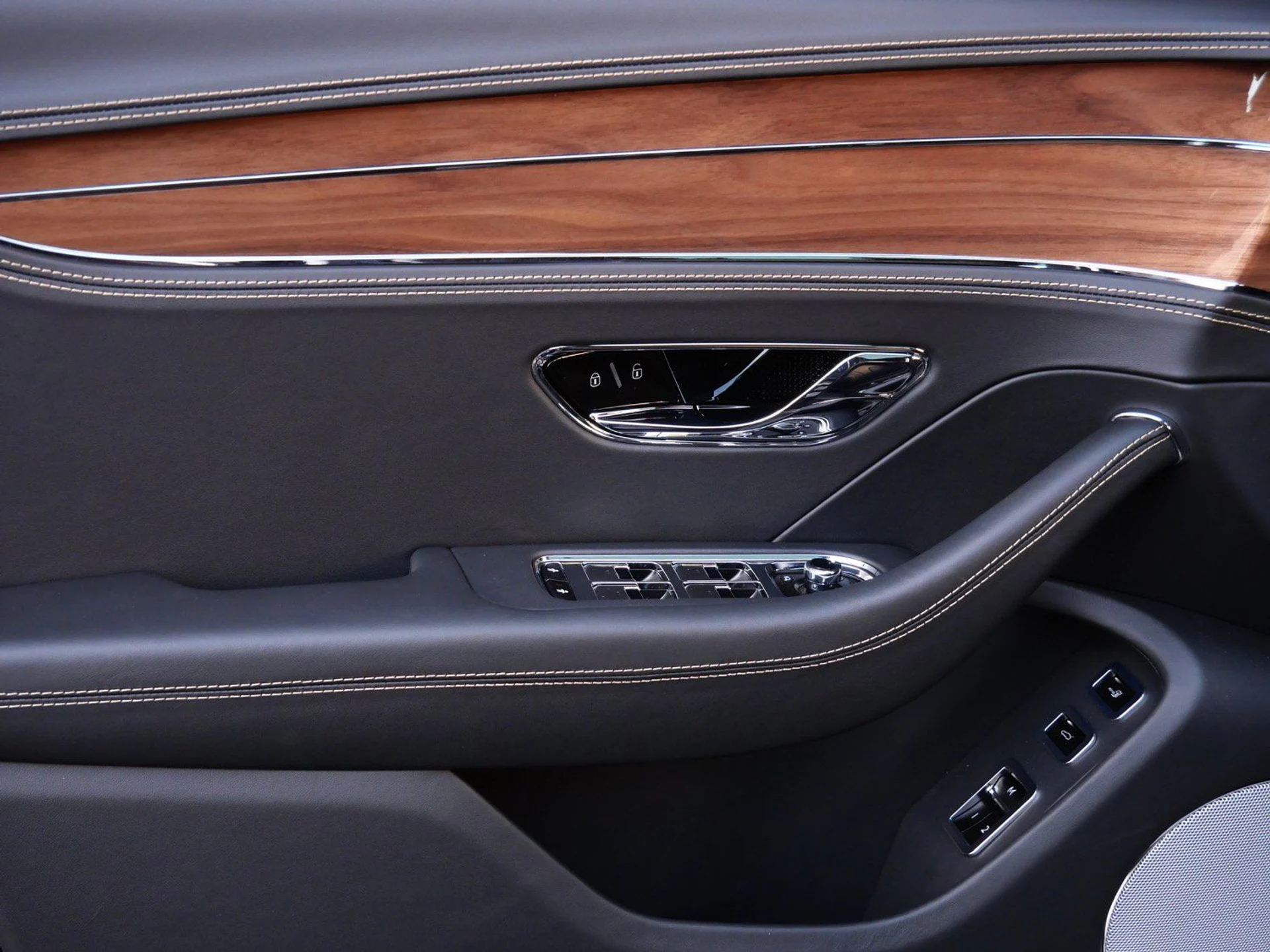 mph014_976398169_e7351c476ebc2354494e5cc899c12ac2x_64256d3f27