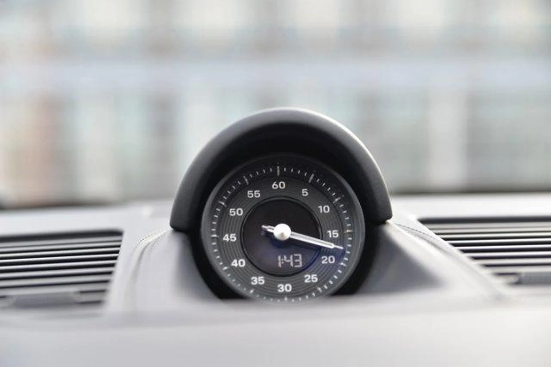 mph014_980109102_25_r_Cs_LZZ_Tt2s6sv_Pkrl3cy_Jw_96e4778d9b