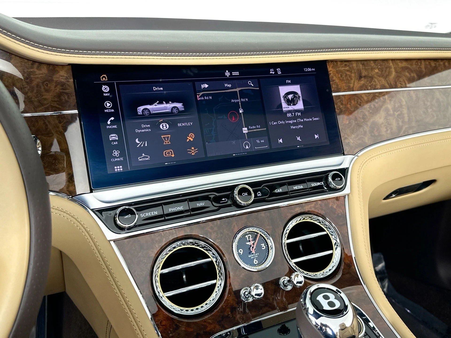 mph014_982647617_15_24c8941f05