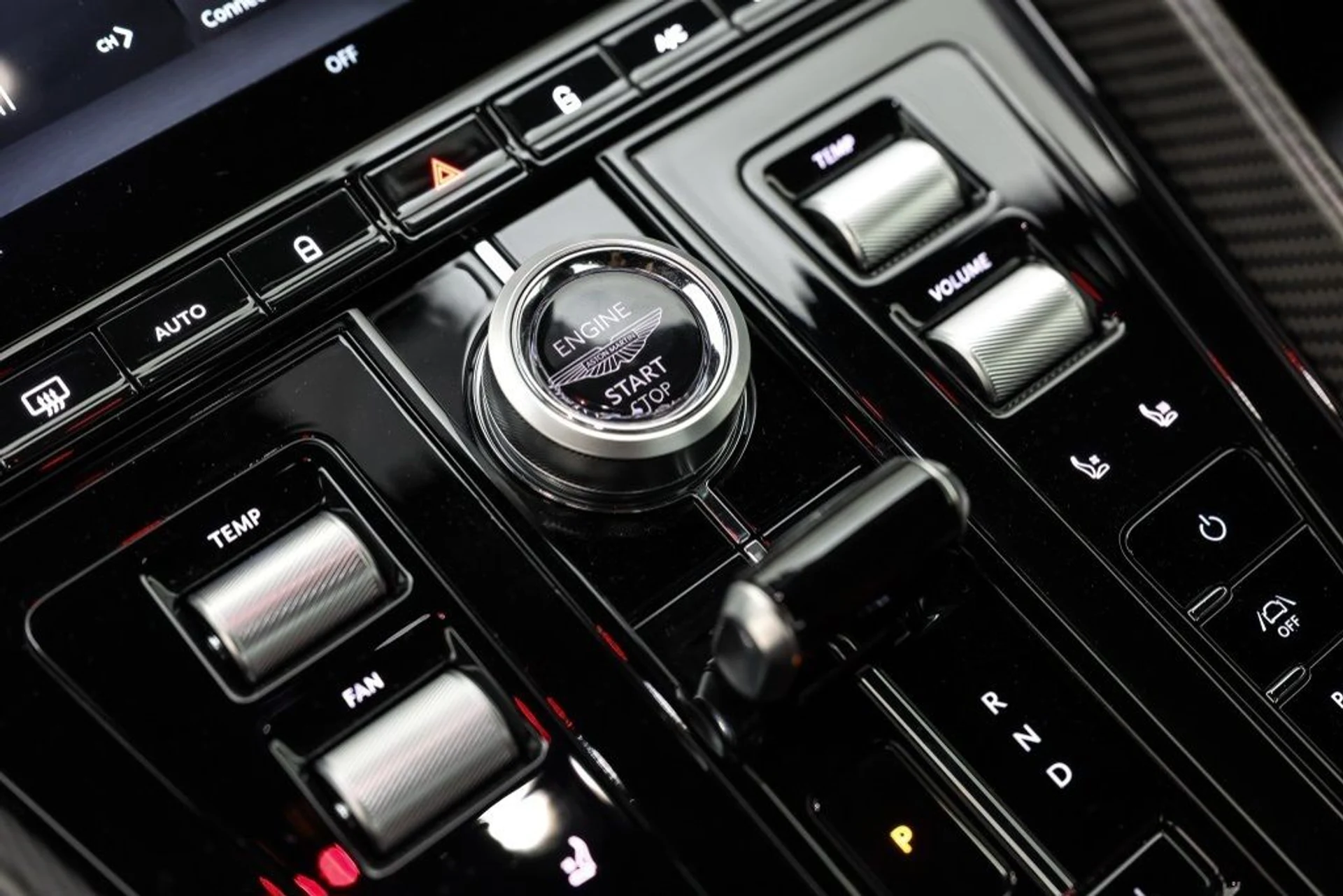 mph014_986121616_o2swwzic01vtl7pbb39hh7ewkr4g_634d538f27