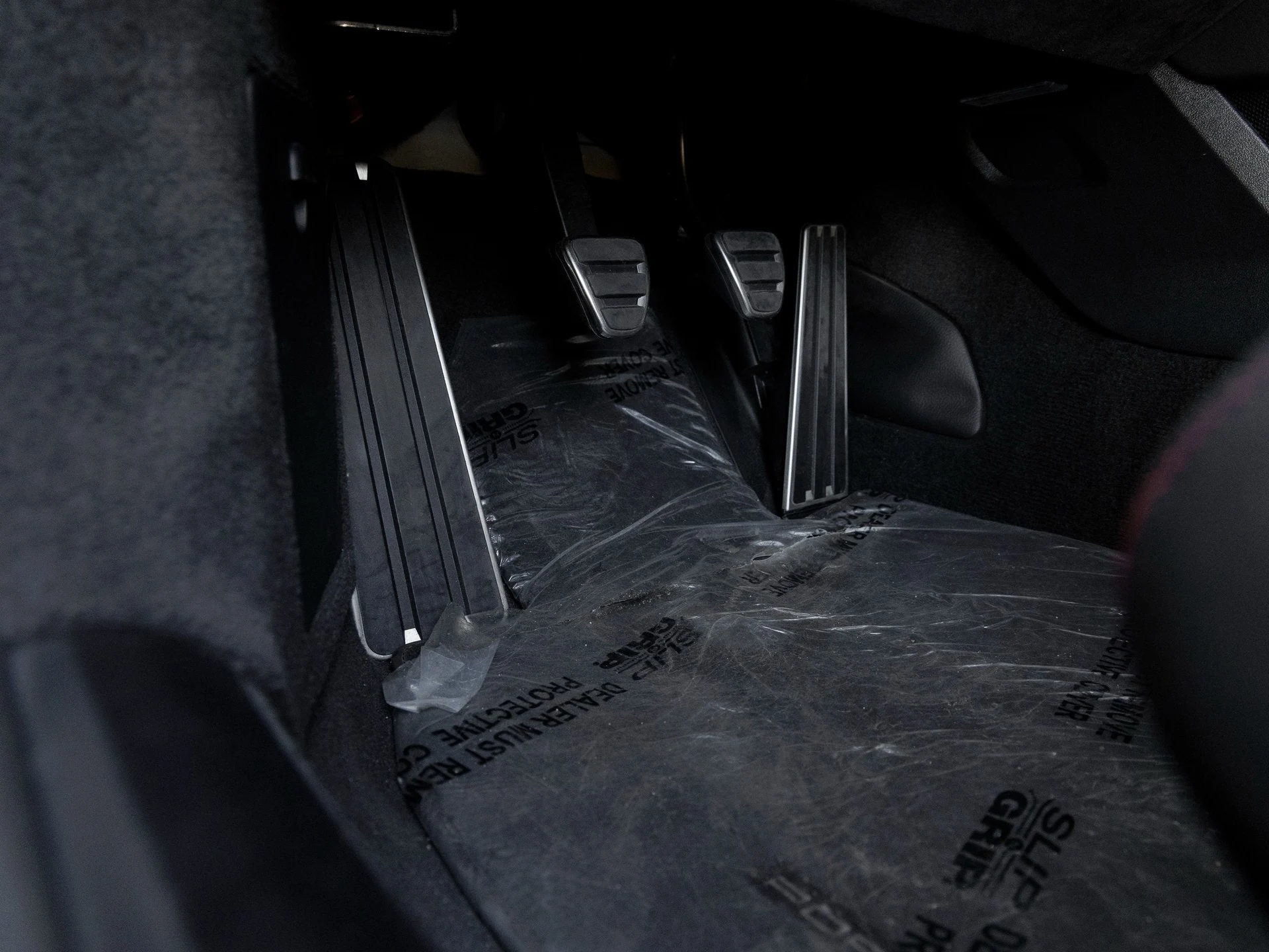 mph014_988838050_15_e8fa235570