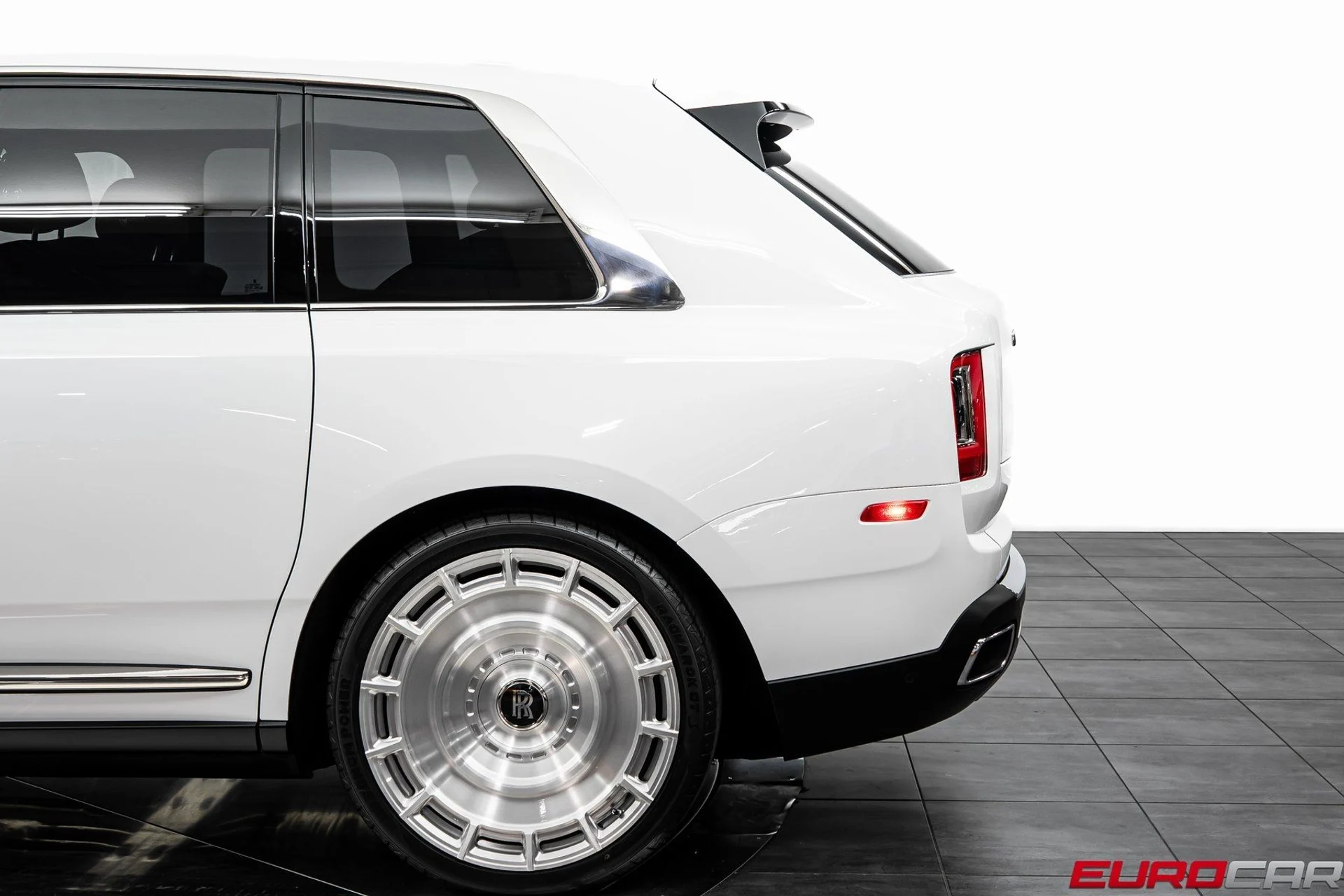 mph014_99187966_image_15_db3f61199e