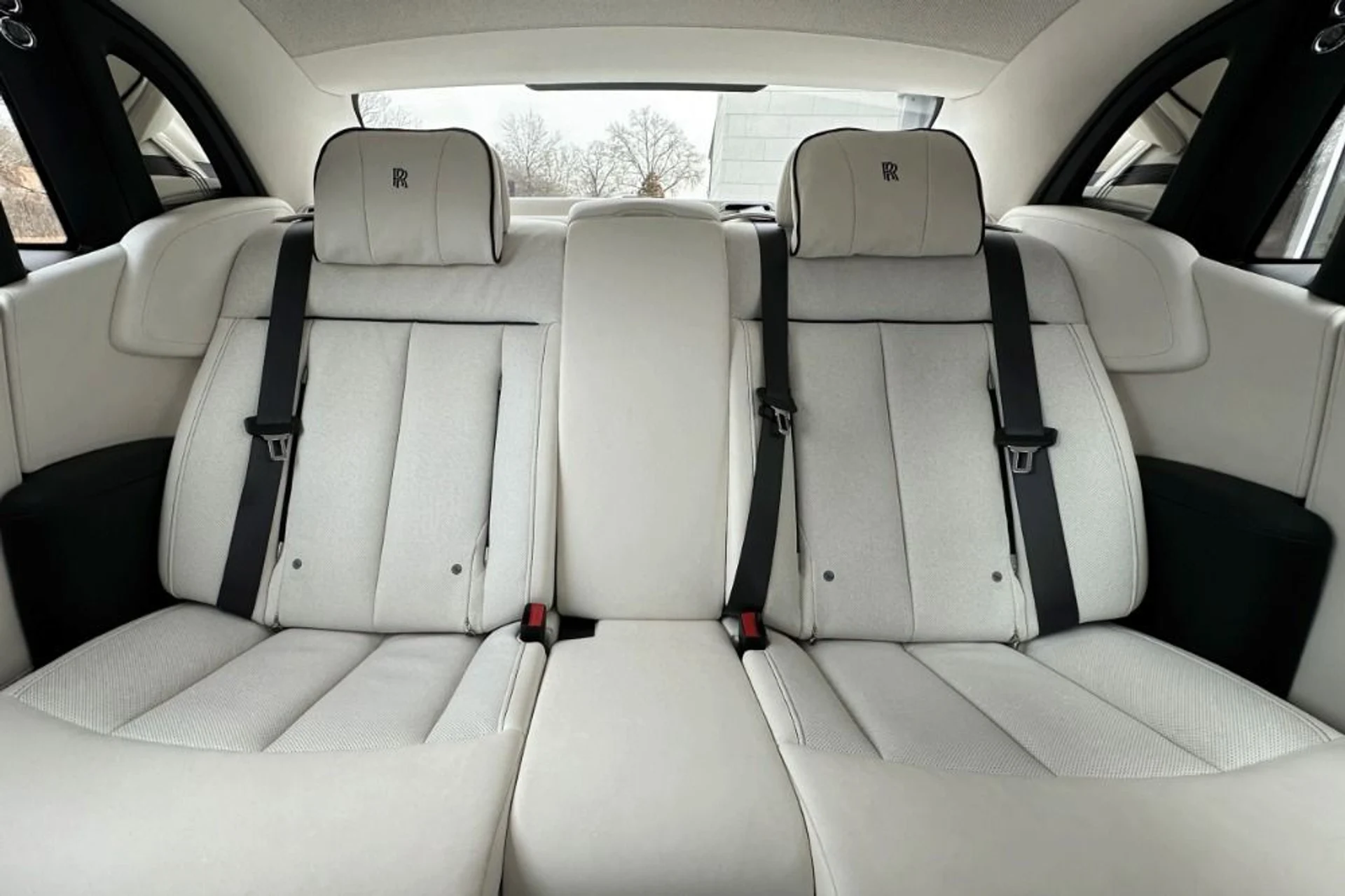 mph014_994689538_Used_2023_Rolls_Royce_Phantom_1769430956_6f7d4ca867