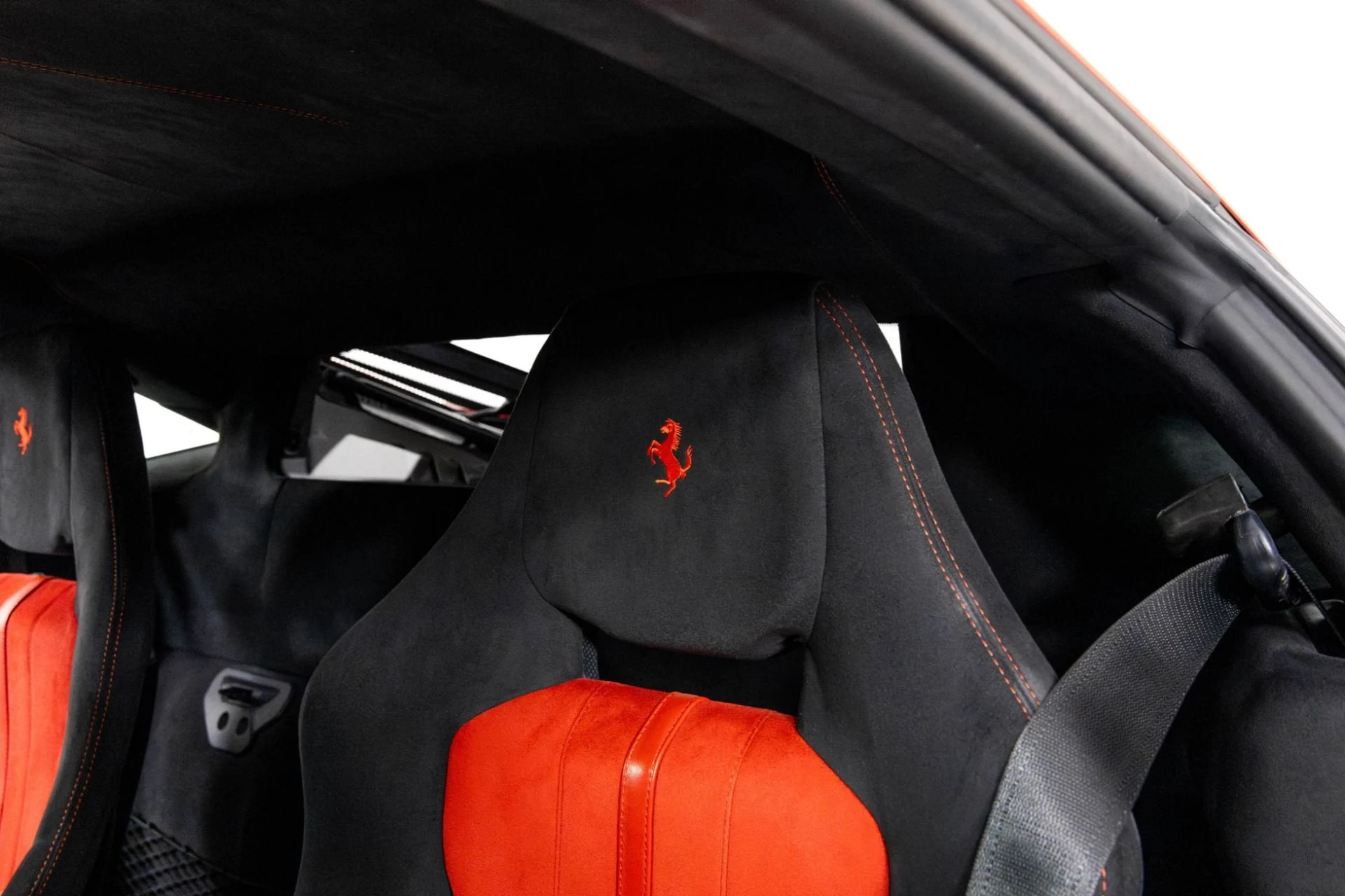 mph014_995094763_Used_2019_Ferrari_488_Pista_1761352057_3ad4302de3