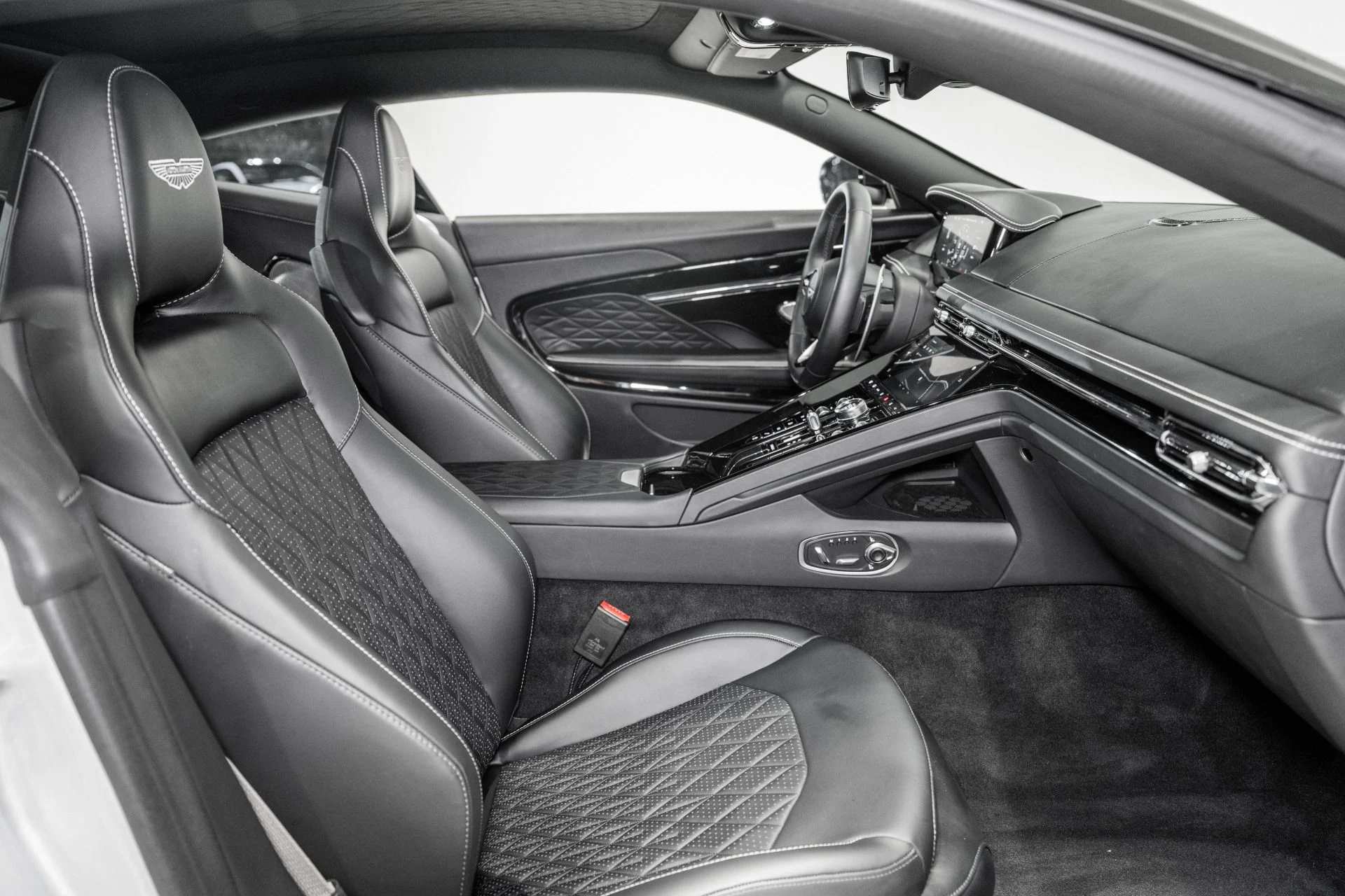 mph014_997527665_Used_2024_Aston_Martin_DB_12_V8_1773165102_3359428ca9