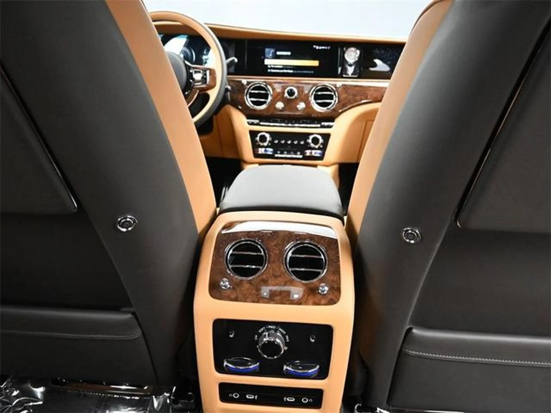 mph014_nc_UOX_13_Pwt8xw_XZIR_1dillu_Or_D4_bc1670a011