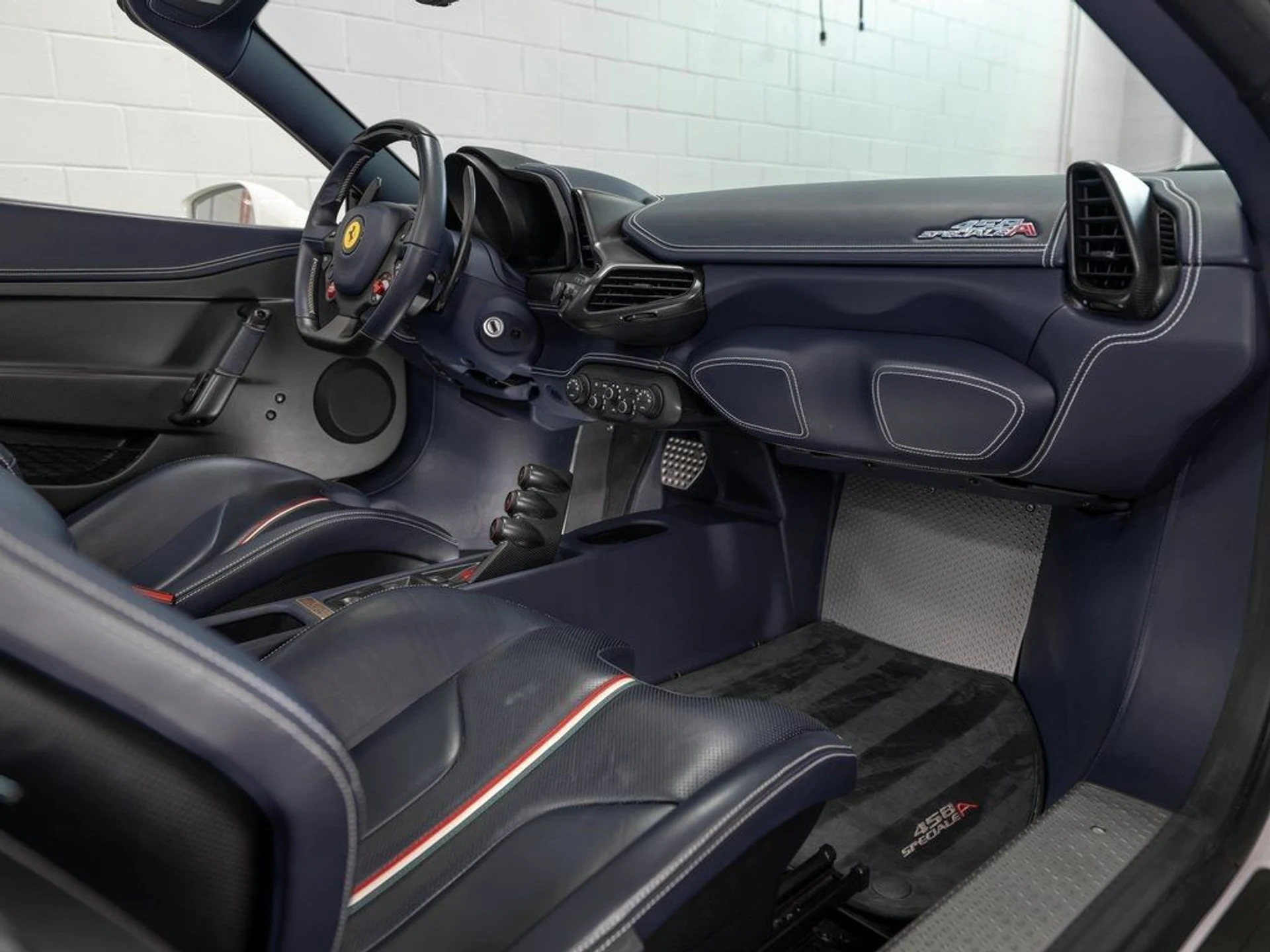 mph015_1000966206_image_16_0b011c12e0