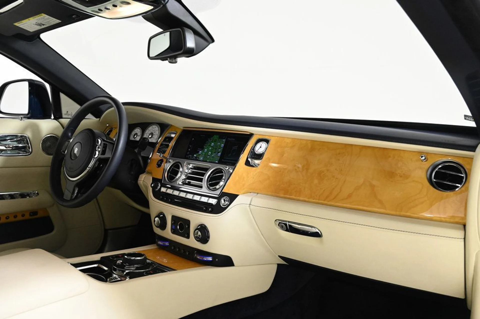 mph015_1001766967_used_2019_rolls_royce_wraith_base_11350_22954809_15_1024_8e333d3351