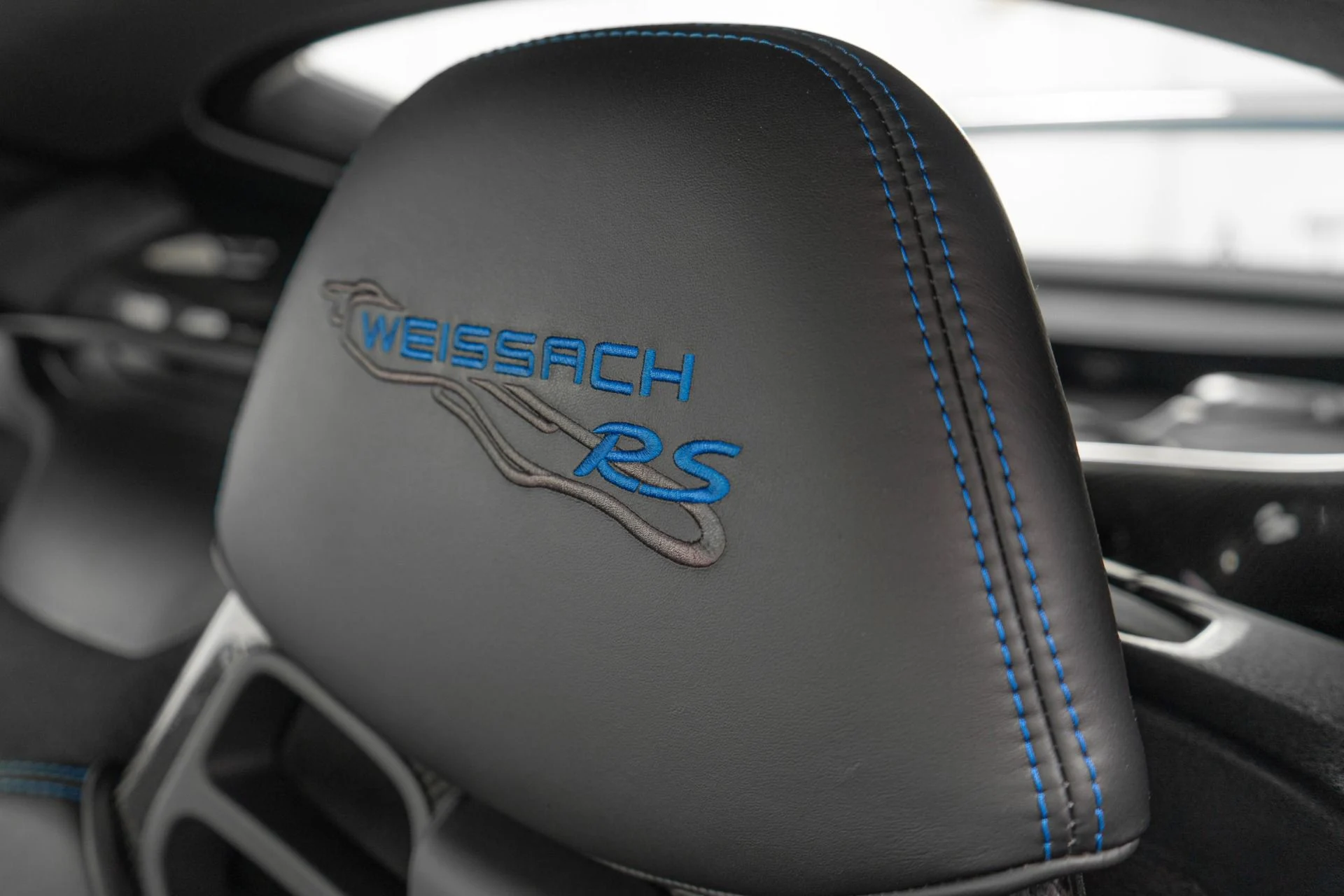 mph015_1011953150_Used_2023_Porsche_718_Cayman_GT_4_RS_Weissach_Package_Low_Miles_Carbon_Ceramic_Brakes_1758315084_ad0c9ff353