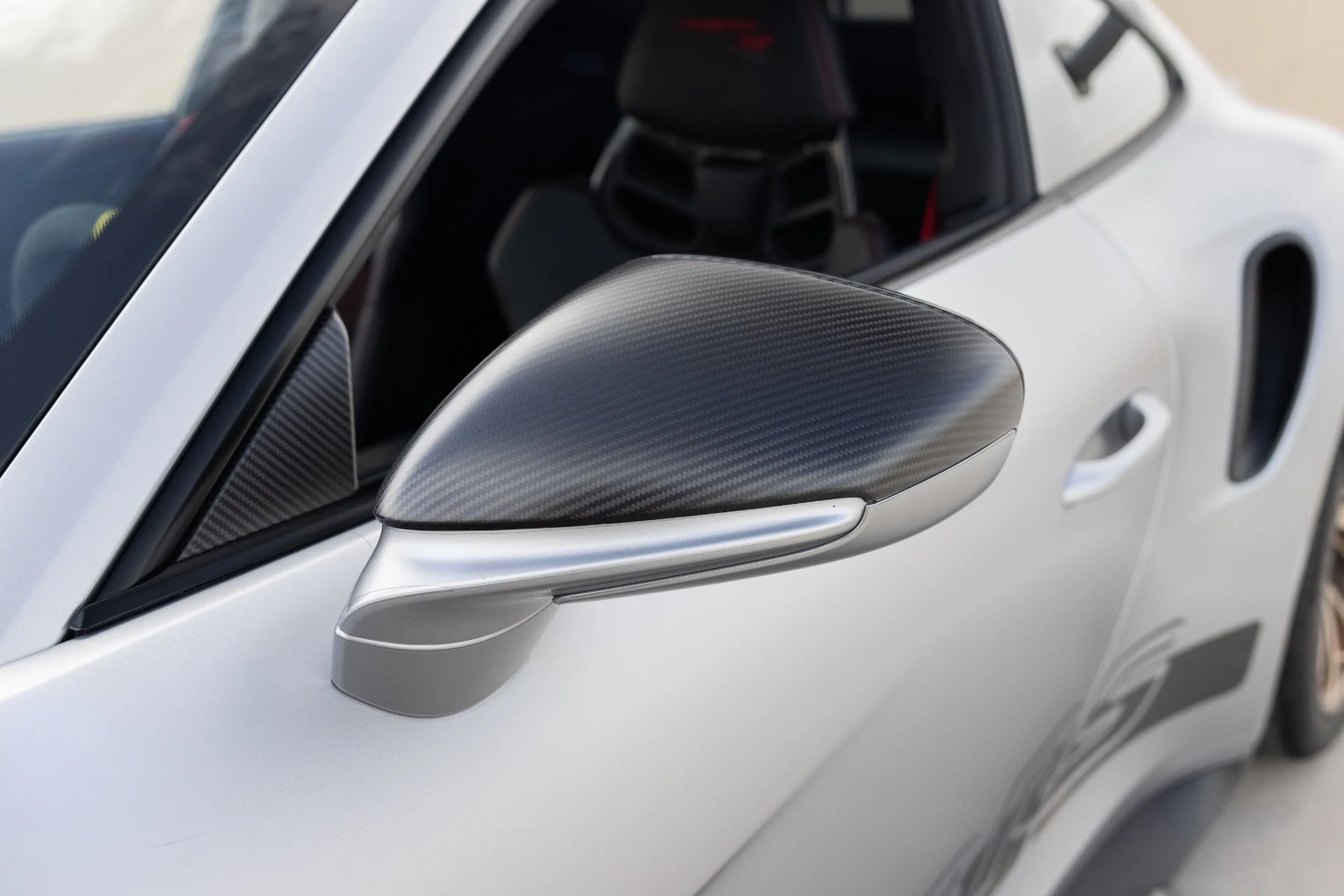 mph015_1018943337_Used_2025_Porsche_911_GT_3_RS_1785867710_7a48d3ca38