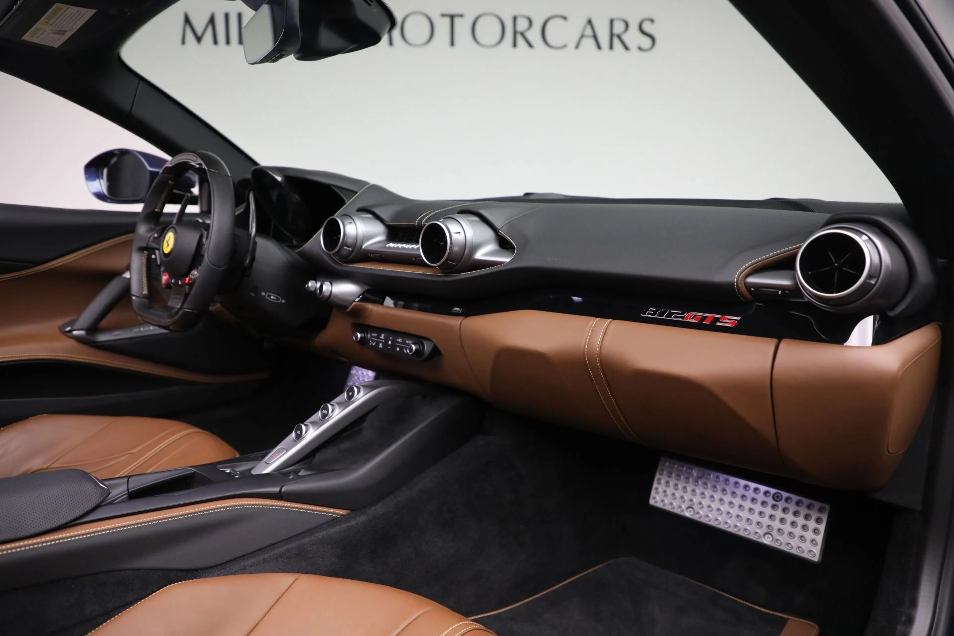 mph015_1024676767_Used_2022_Ferrari_812_GTS_1761676102_eb16e40f32