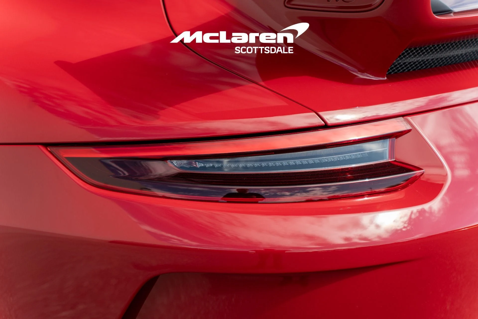 mph015_1027481602_Used_2018_PORSCHE_911_GT_3_1760124140_7f016e572a