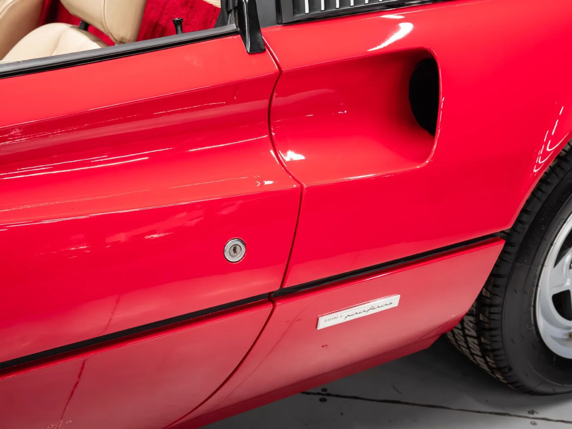mph015_1045147907_ferrari_308_gtsi_1982_b5d40a8f91