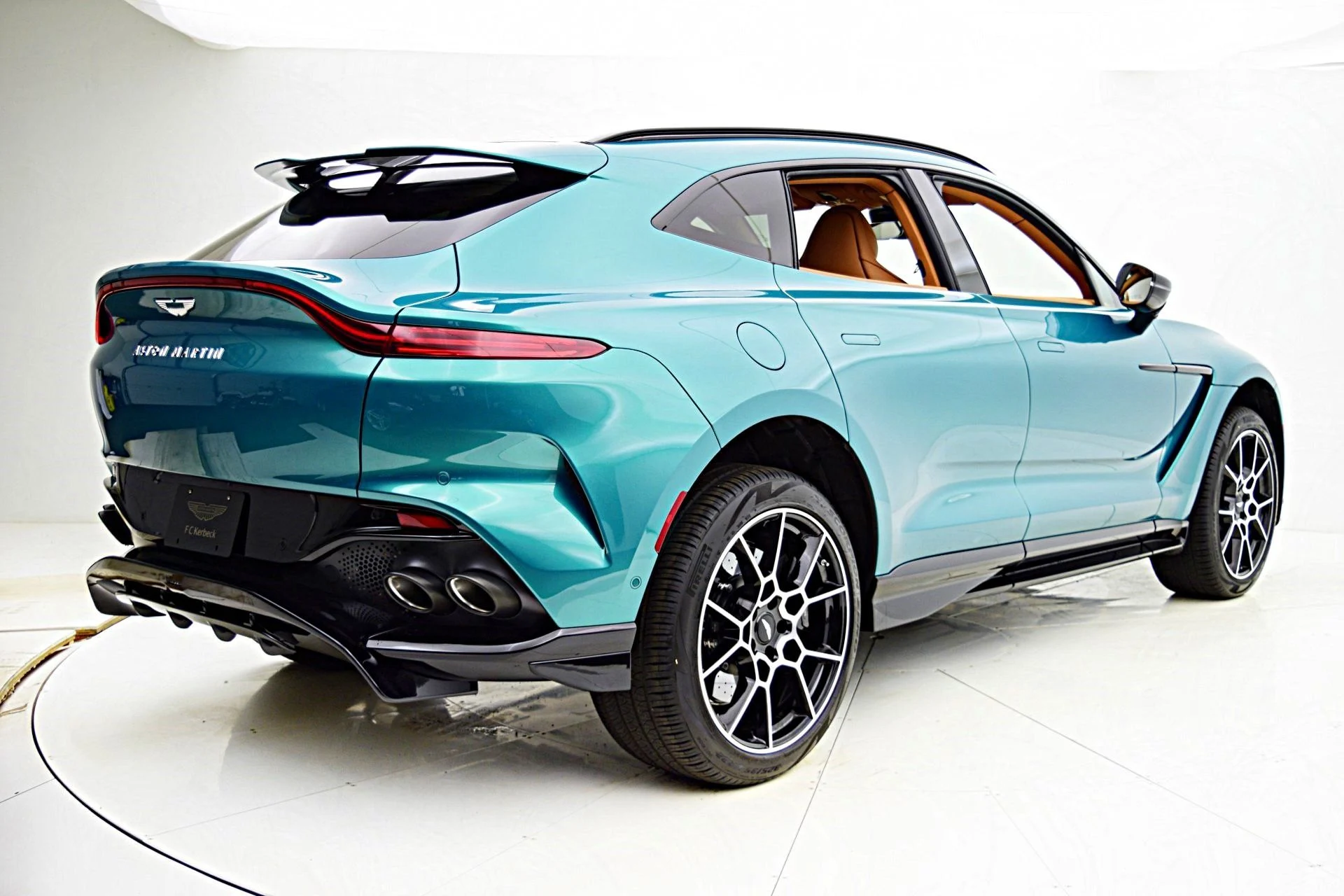 mph015_105247871_New_2025_Aston_Martin_DBX_707_49ca8a349c