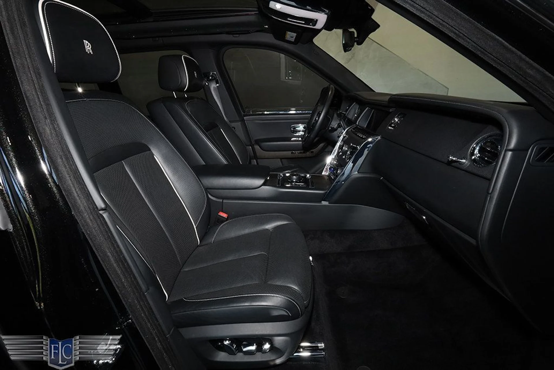 mph015_1052918990_used_2019_rolls_royce_cullinan_sportutility_9689_22937203_16_1024_35bb5696d2