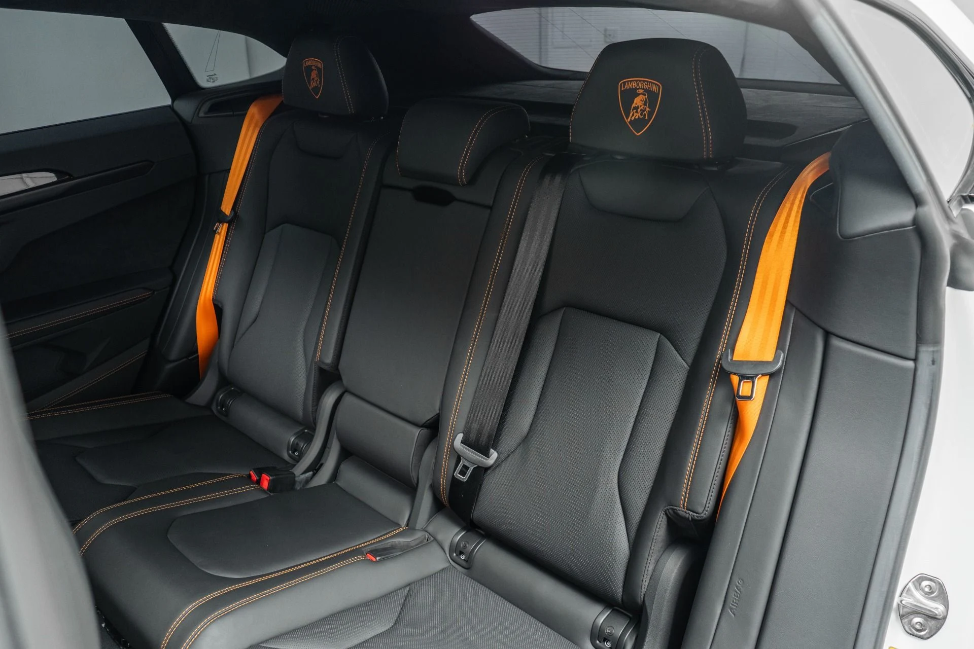 mph015_1055639527_Used_2022_Lamborghini_Urus_1778007764_3ca563e5af