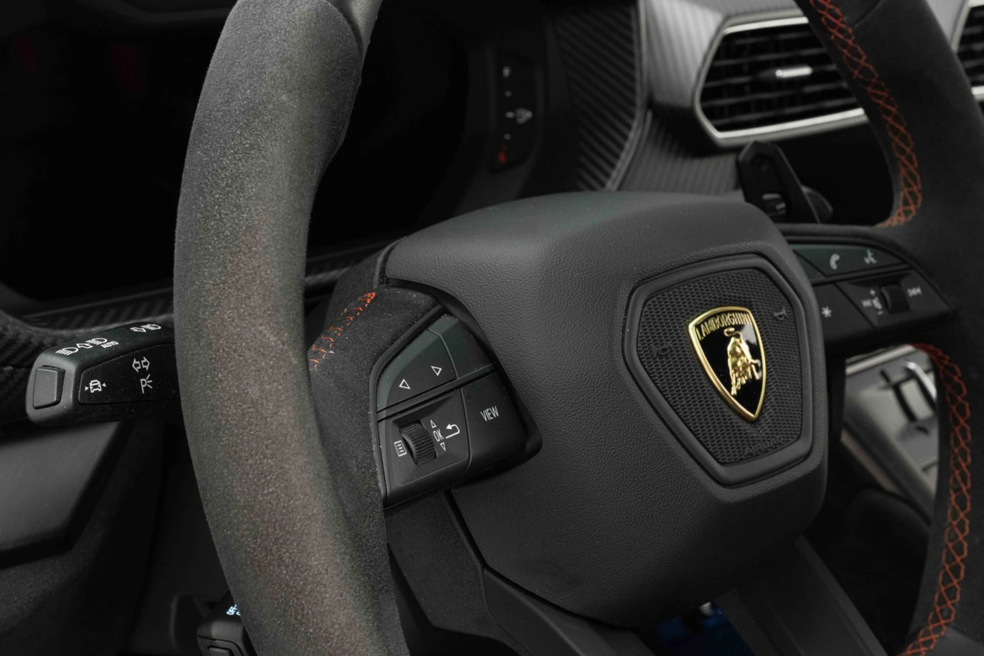 mph015_1056787165_Used_2024_Lamborghini_Urus_Performante_1774028763_98bcc83479