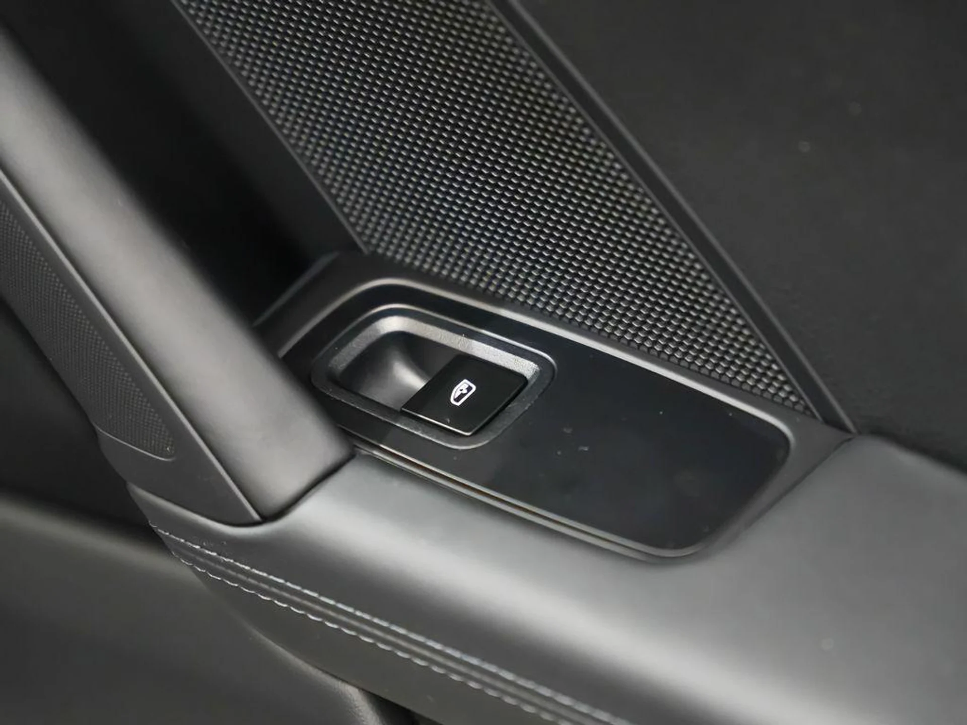 mph015_1058361281_vu_FZW_4_s_Pc_YF_7_Xx_J_Bwa51_t8_Qh_E_7c05b6c916