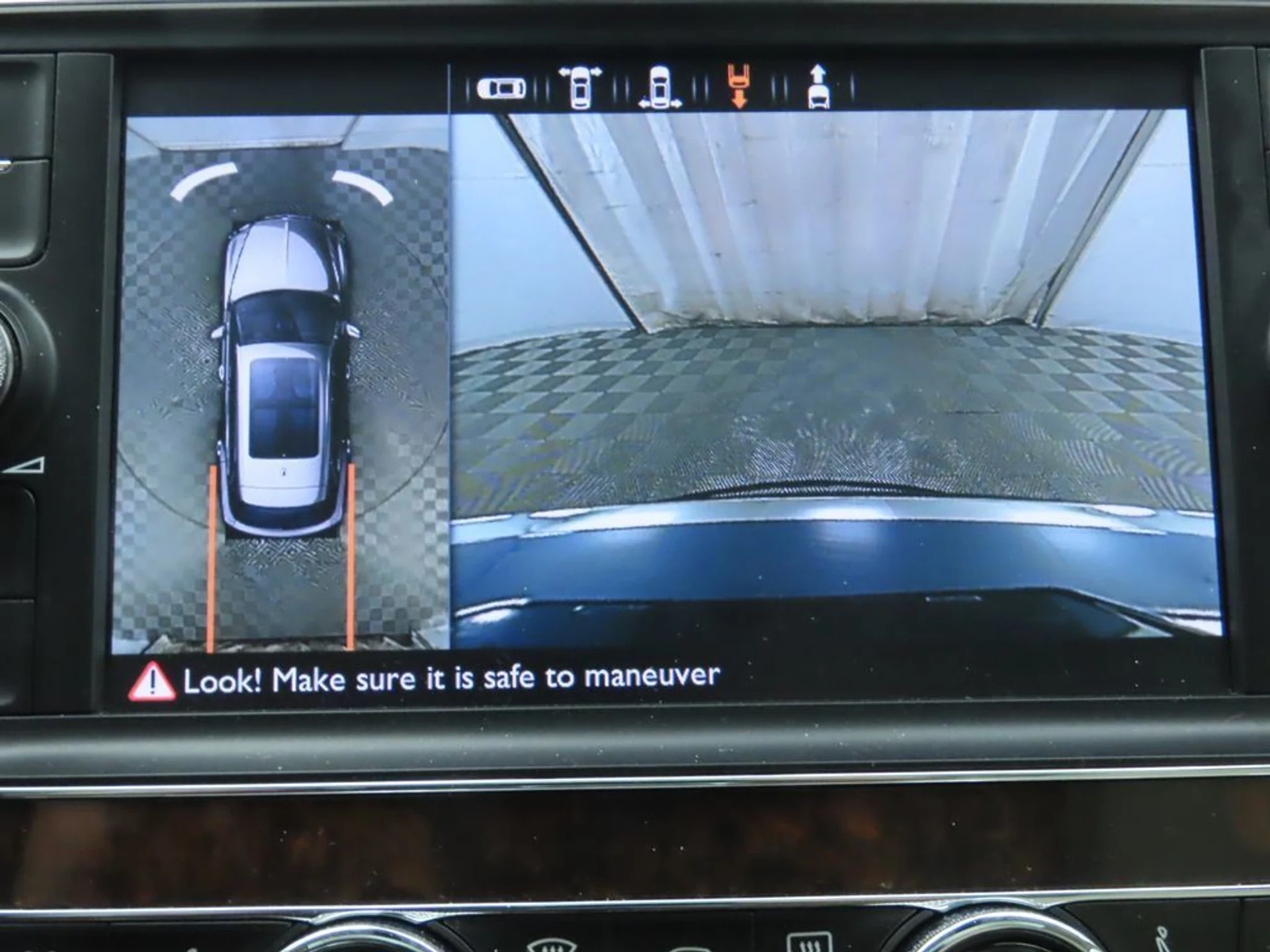 mph015_1058762791_used_2019_bentley_bentayga_v8awd_8119_22979397_16_1024_48afa4e6cd