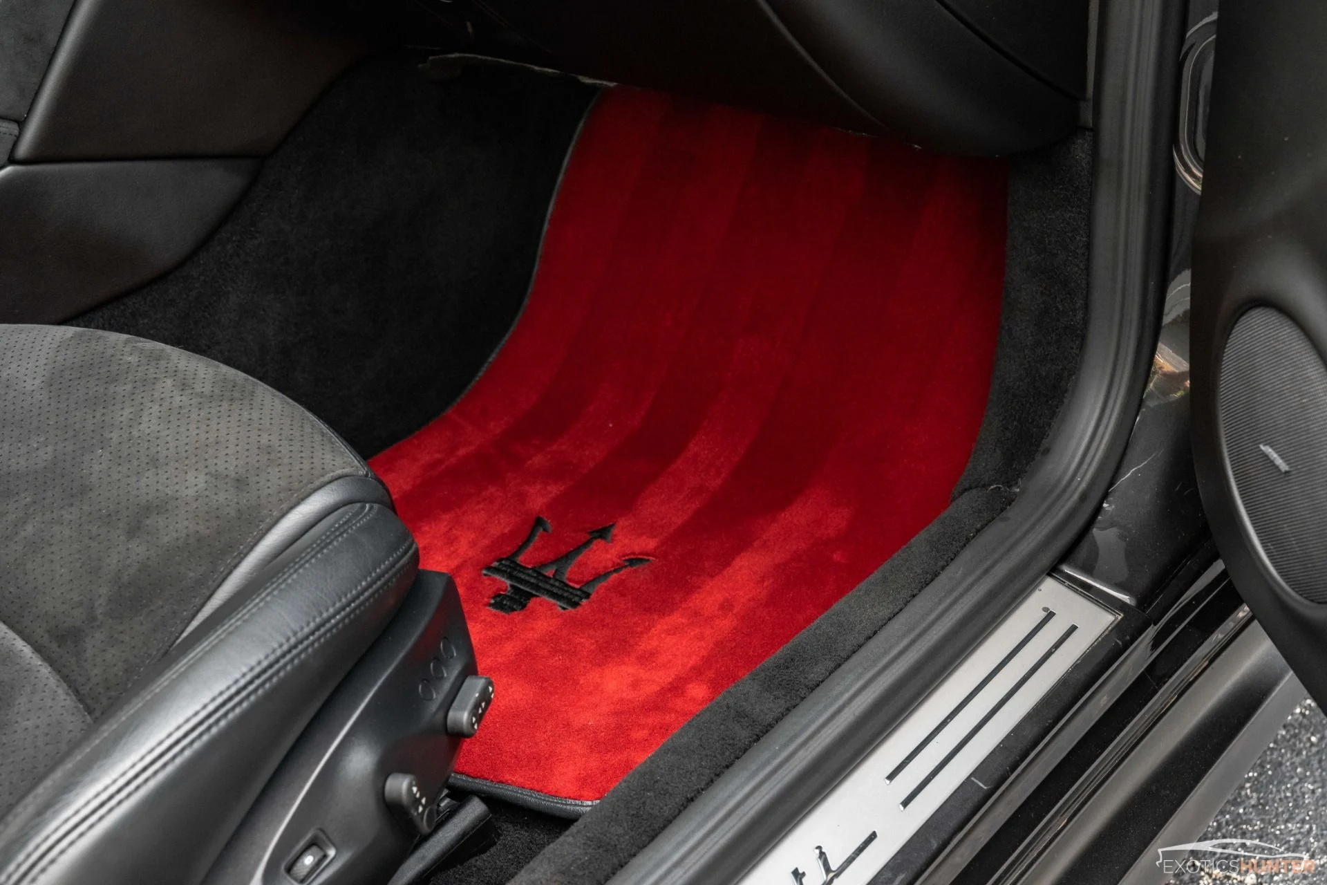 mph015_1059475331_Used_2015_Maserati_Gran_Turismo_MC_Full_Stealth_PPF_1754320296_ec19f5efc5
