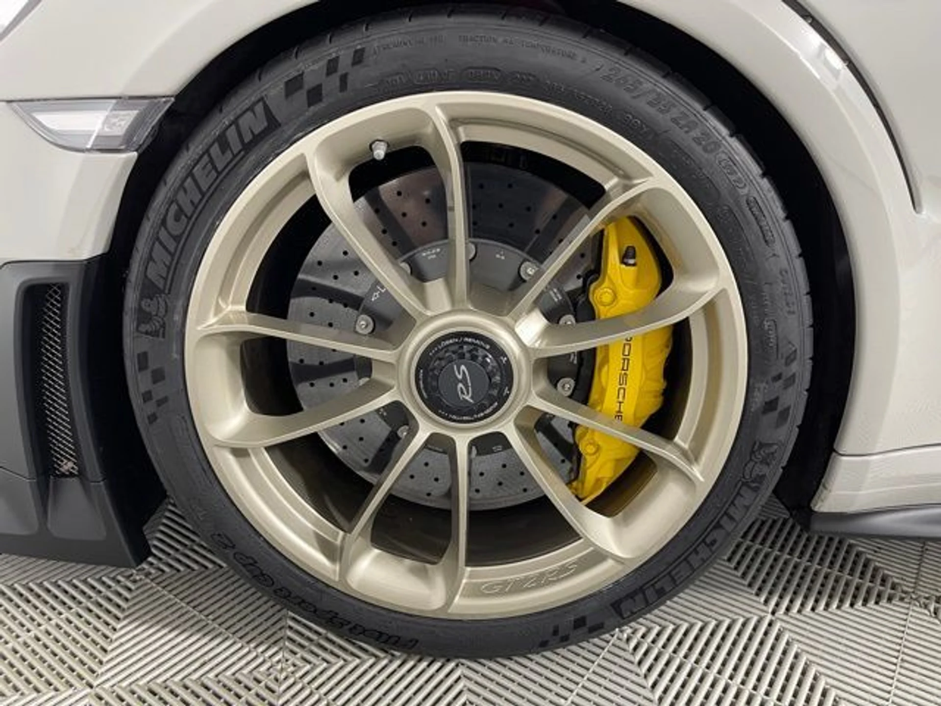 mph015_1061400607_907961514ebf8e17ec39096ef9850689x_a3b6bb112f