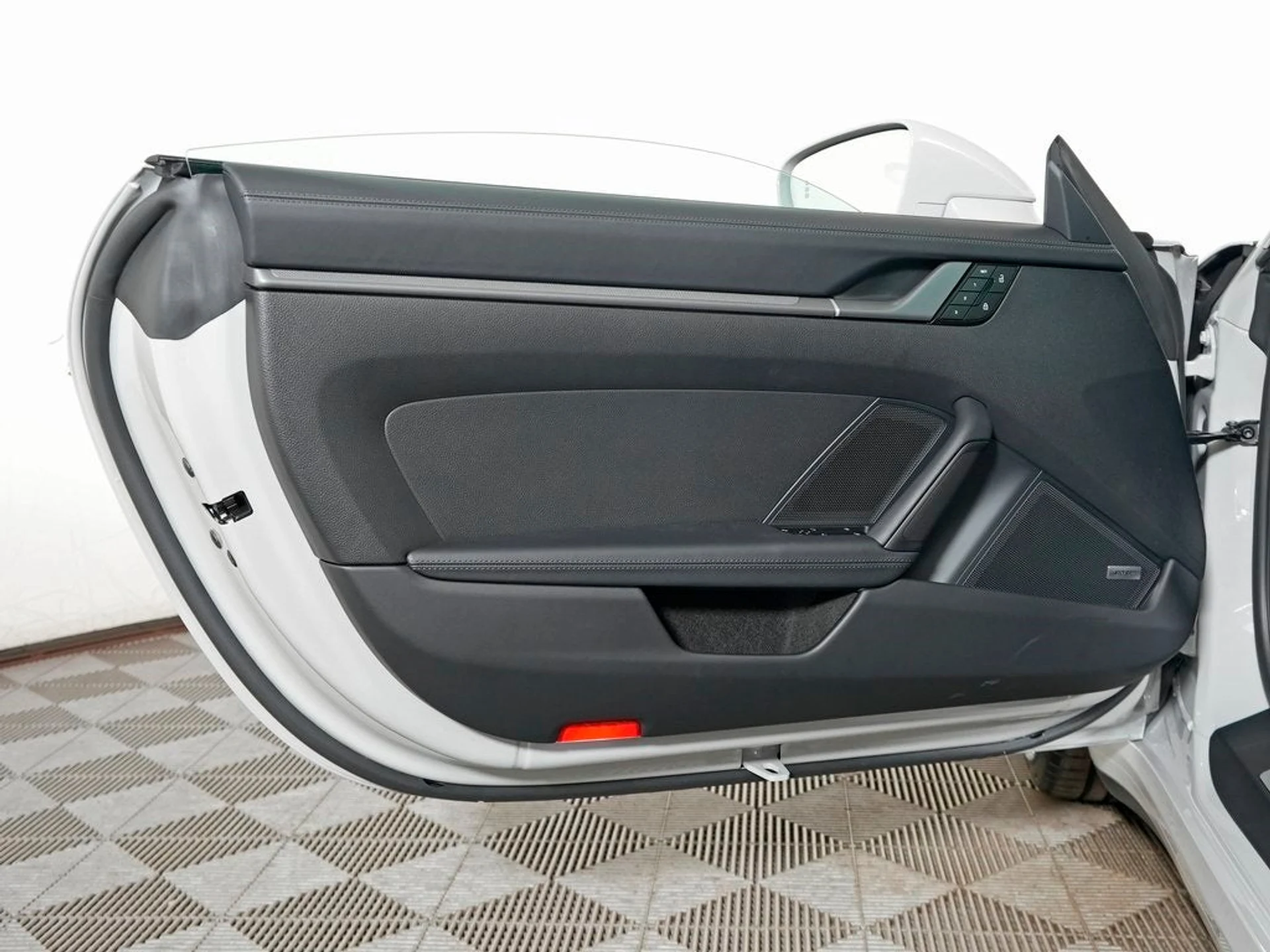 mph015_1065078315_16_55fd4b22d3