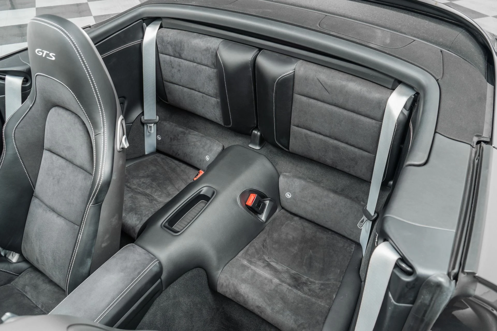 mph015_1079192925_Used_2019_Porsche_911_Carrera_GTS_Premium_Package_Plus_18_Way_Adaptive_Sports_Seats_1777924829_b047eb21cf