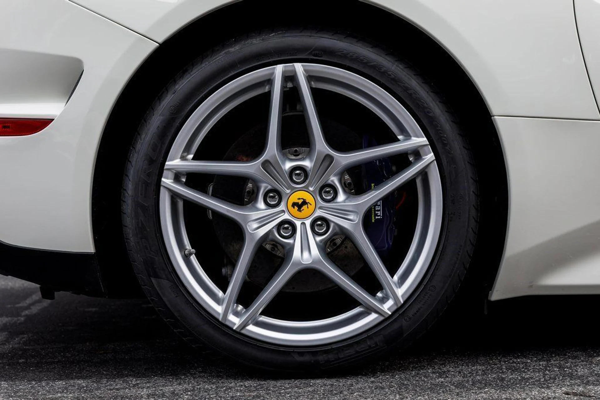 mph015_1079423288_e29cb59b943639d7d71a563bbc7a42ce_52a4f4de9f